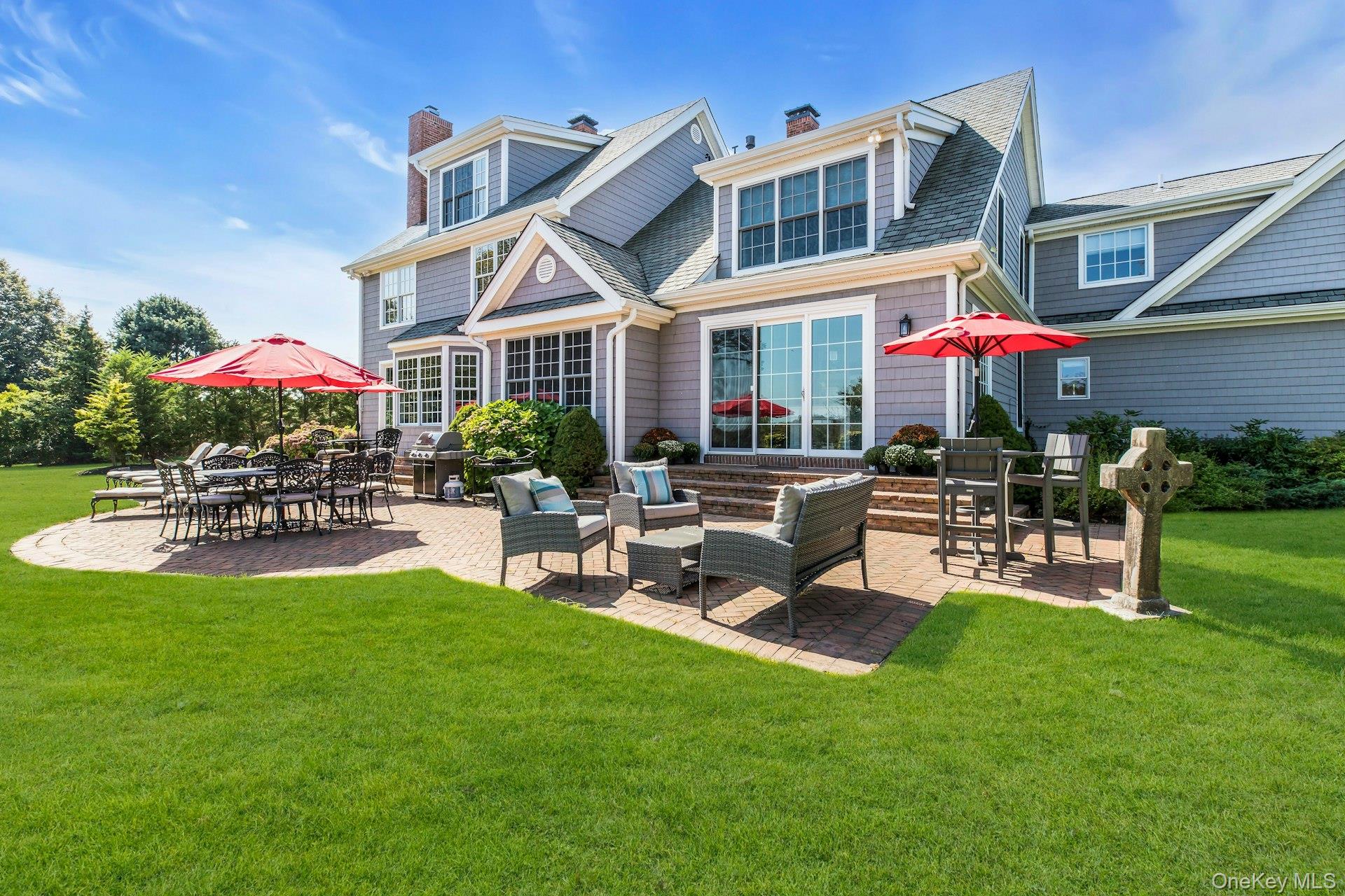 7 True Harbour Way, West Islip, NY 11795