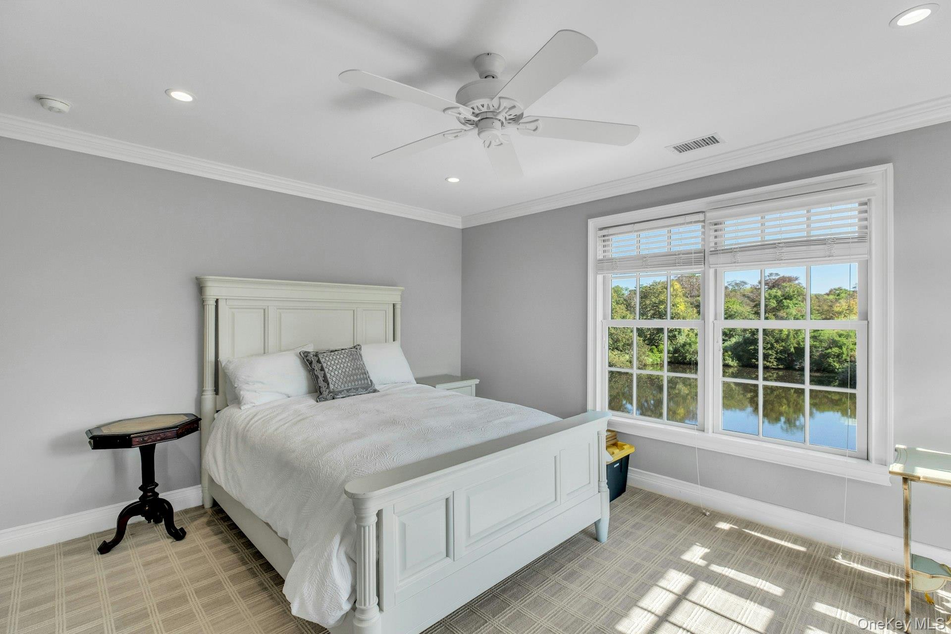 7 True Harbour Way, West Islip, NY 11795