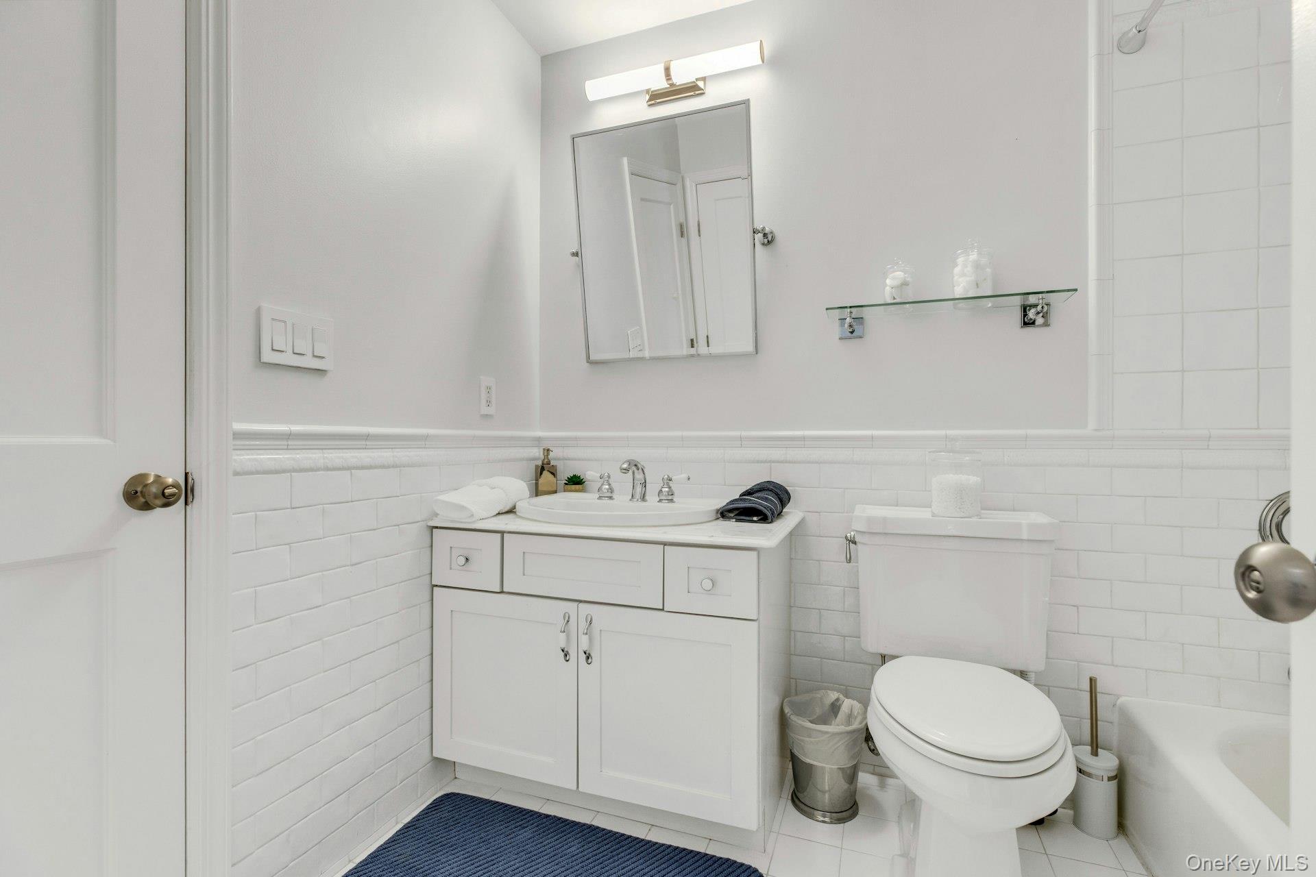 7 True Harbour Way, West Islip, NY 11795