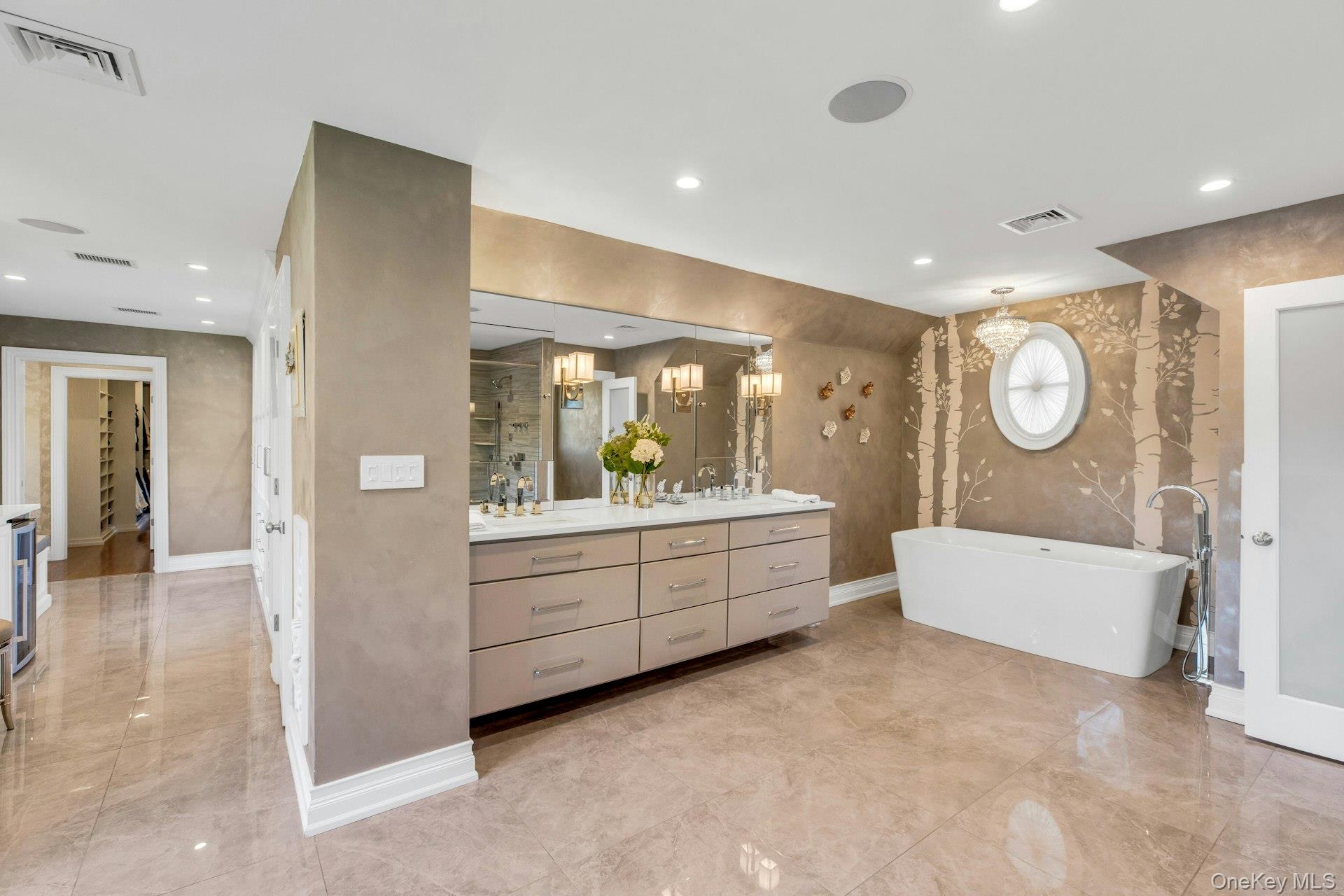 7 True Harbour Way, West Islip, NY 11795