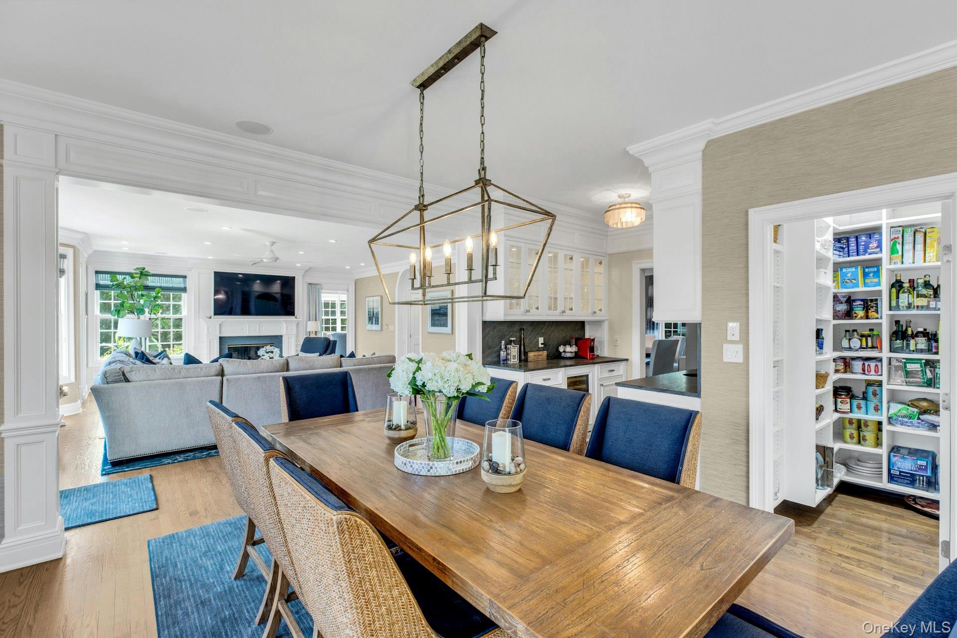 7 True Harbour Way, West Islip, NY 11795