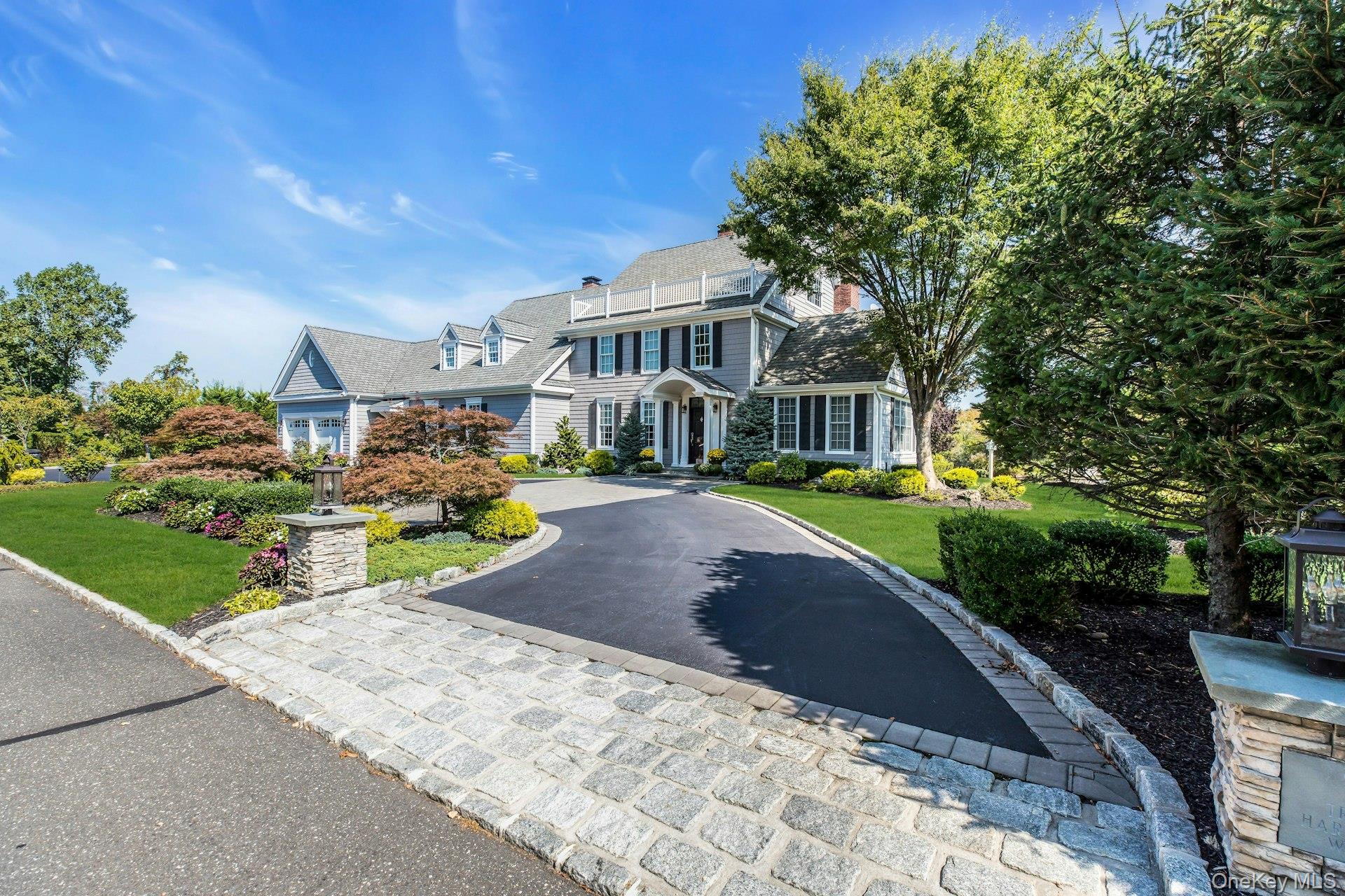 7 True Harbour Way, West Islip, NY 11795