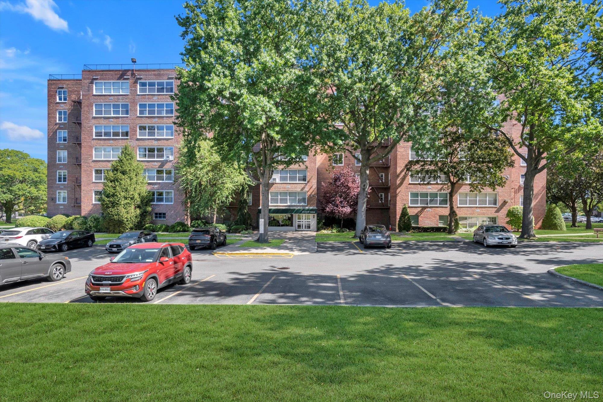 211-40 18 Avenue # 4B, Flushing, NY 11360