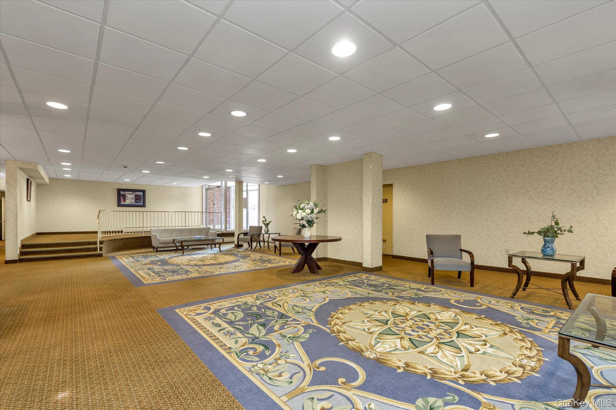 2 Fowler Avenue # 228, Lynbrook, NY 11563