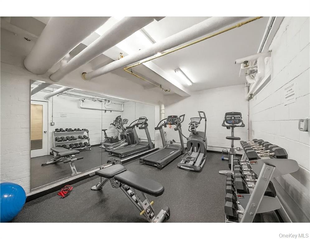 410 Central Park West # 3C, New York (Manhattan), NY 10025