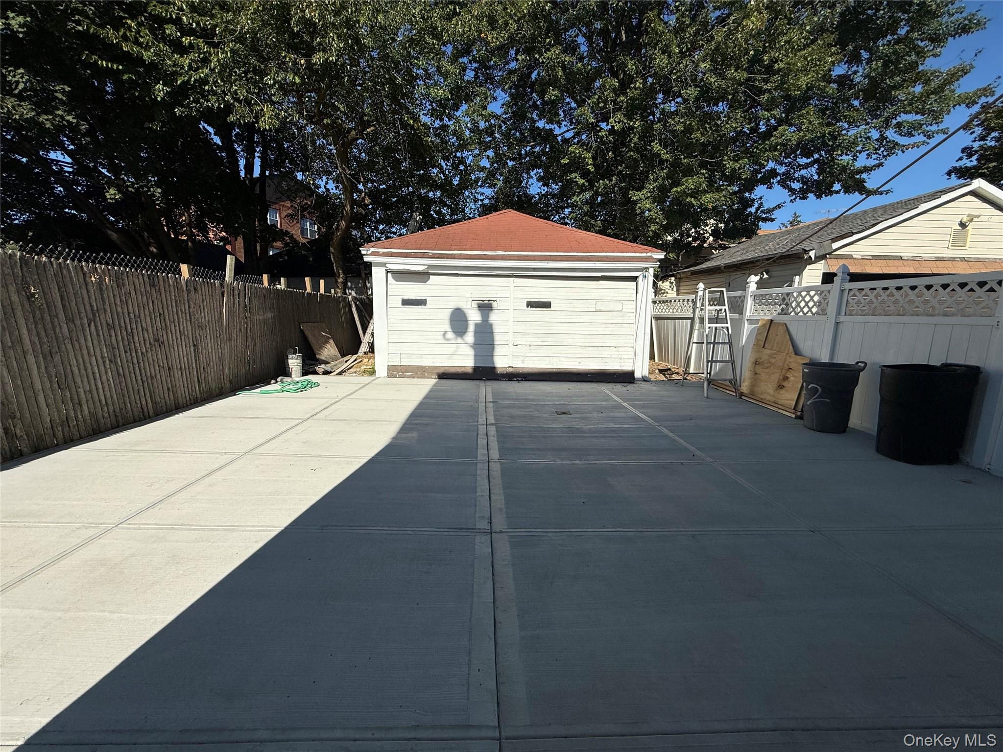 94-72 199th St, Hollis, NY 11423