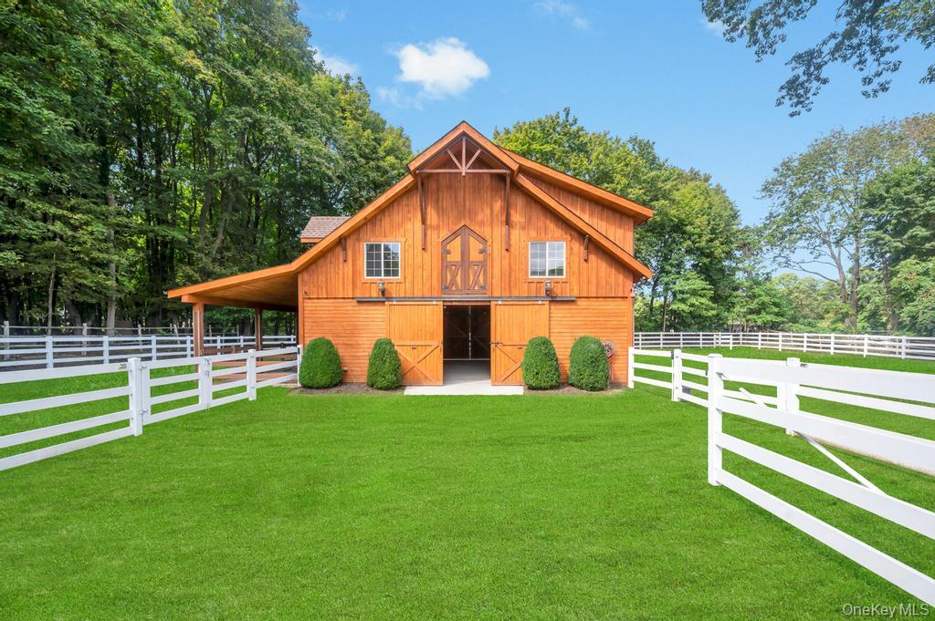 109 Oakside Drive, Smithtown, NY 11787