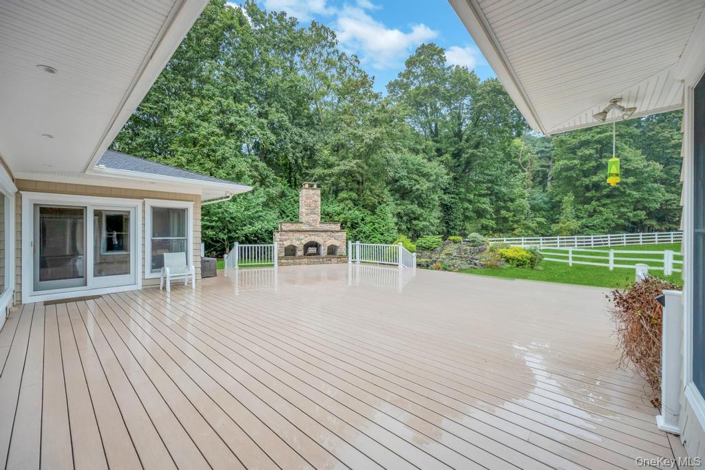 109 Oakside Drive, Smithtown, NY 11787