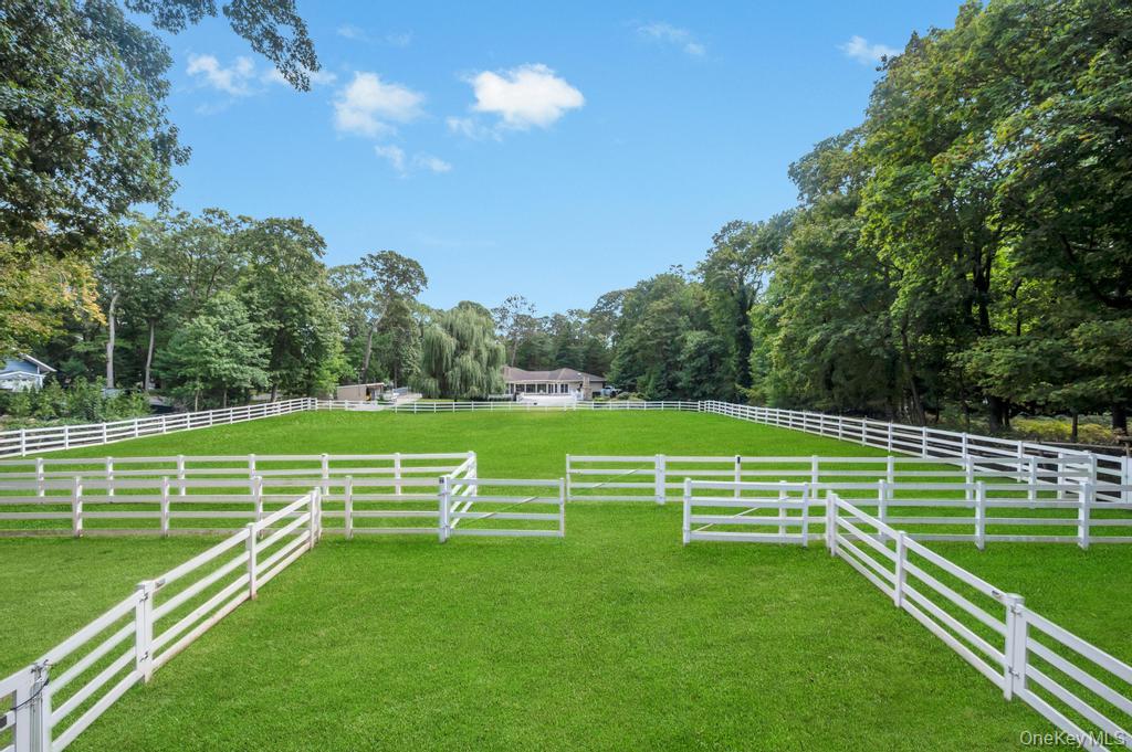 109 Oakside Drive, Smithtown, NY 11787