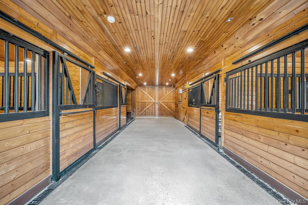 109 Oakside Drive, Smithtown, NY 11787