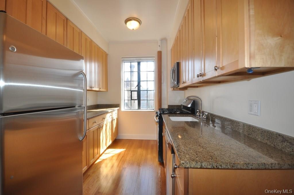 155 Garth Road # 5H, Scarsdale, NY 10583