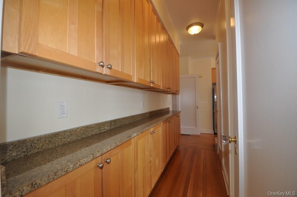 155 Garth Road # 5H, Scarsdale, NY 10583