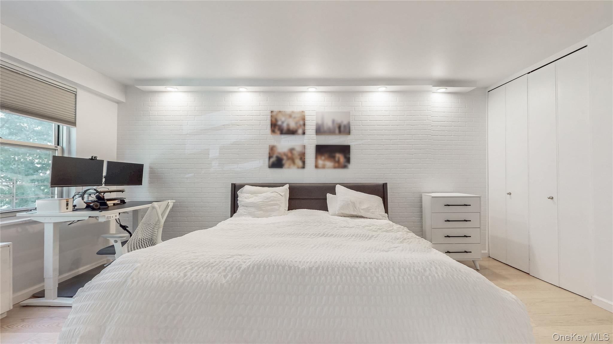 70-31 108th St # 2C, Forest Hills, NY 11375