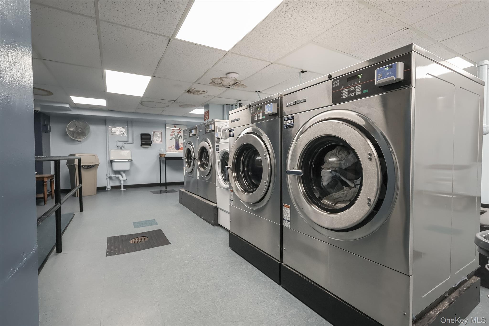 70-31 108th St # 2C, Forest Hills, NY 11375