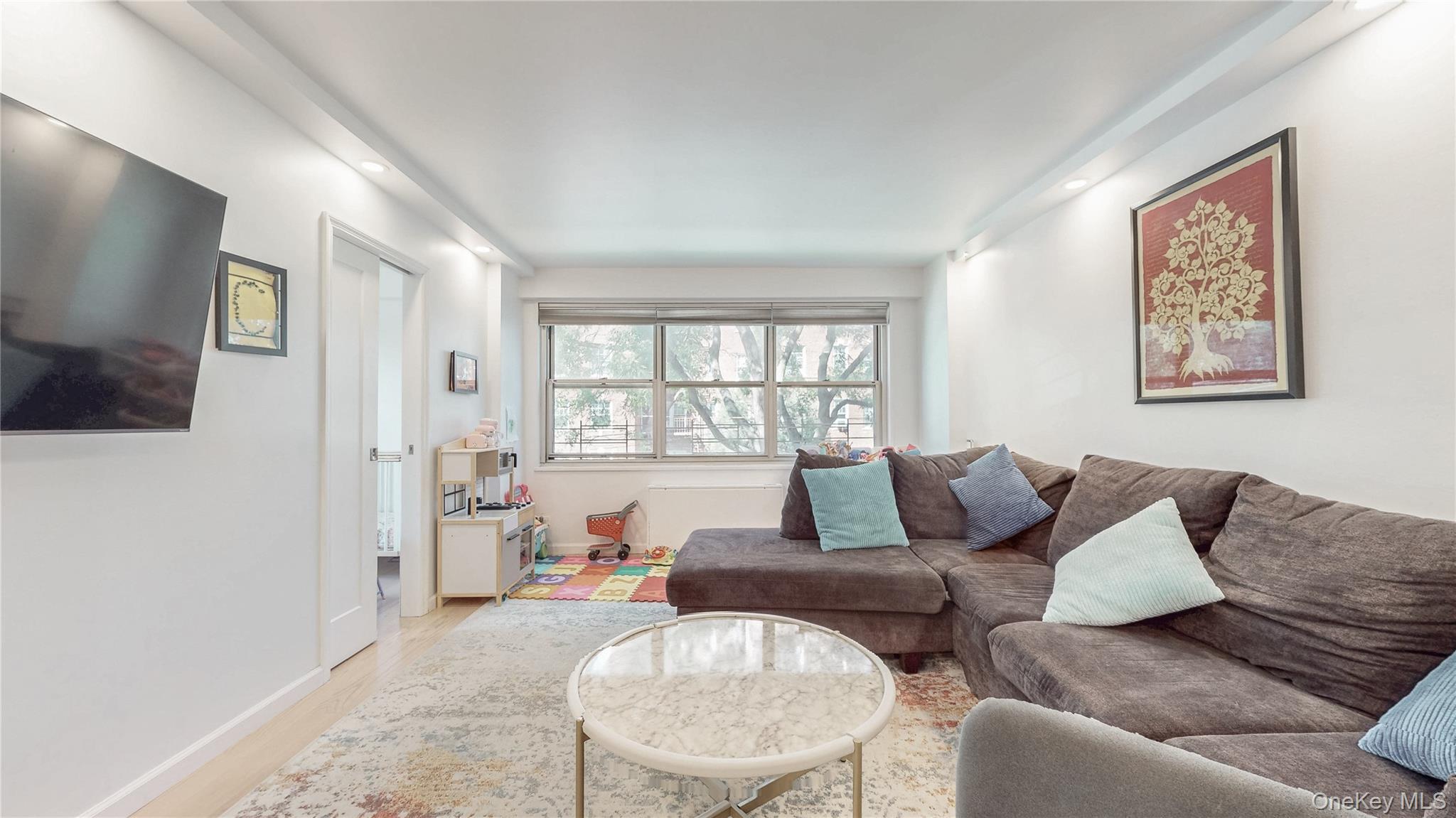 70-31 108th St # 2C, Forest Hills, NY 11375