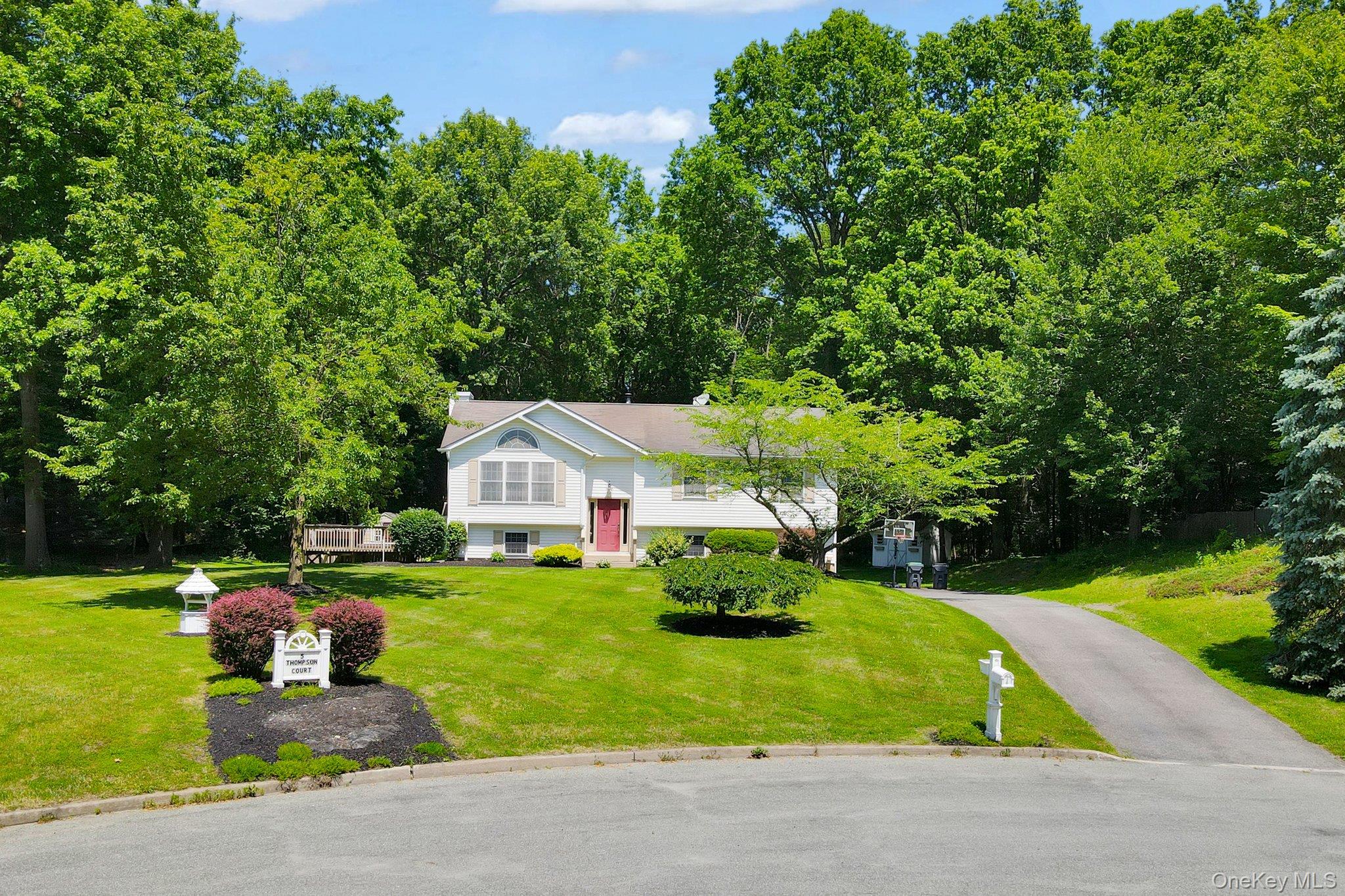 5 Thompson Court, Campbell Hall, NY 10916