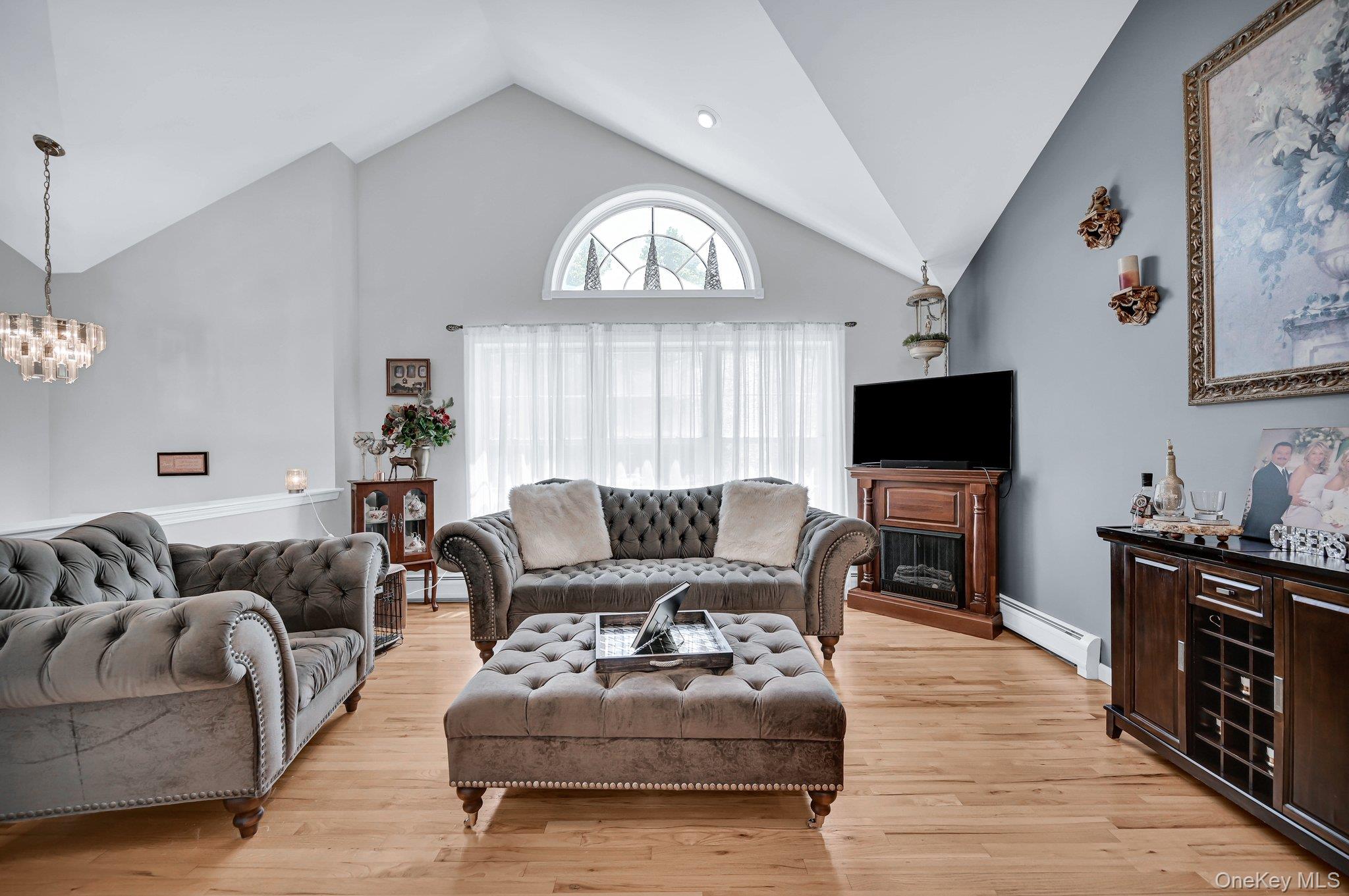 5 Thompson Court, Campbell Hall, NY 10916