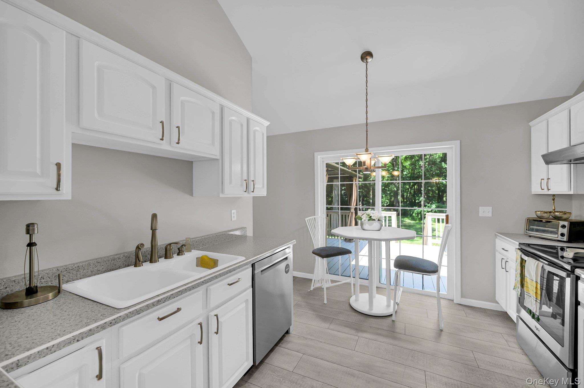 5 Thompson Court, Campbell Hall, NY 10916