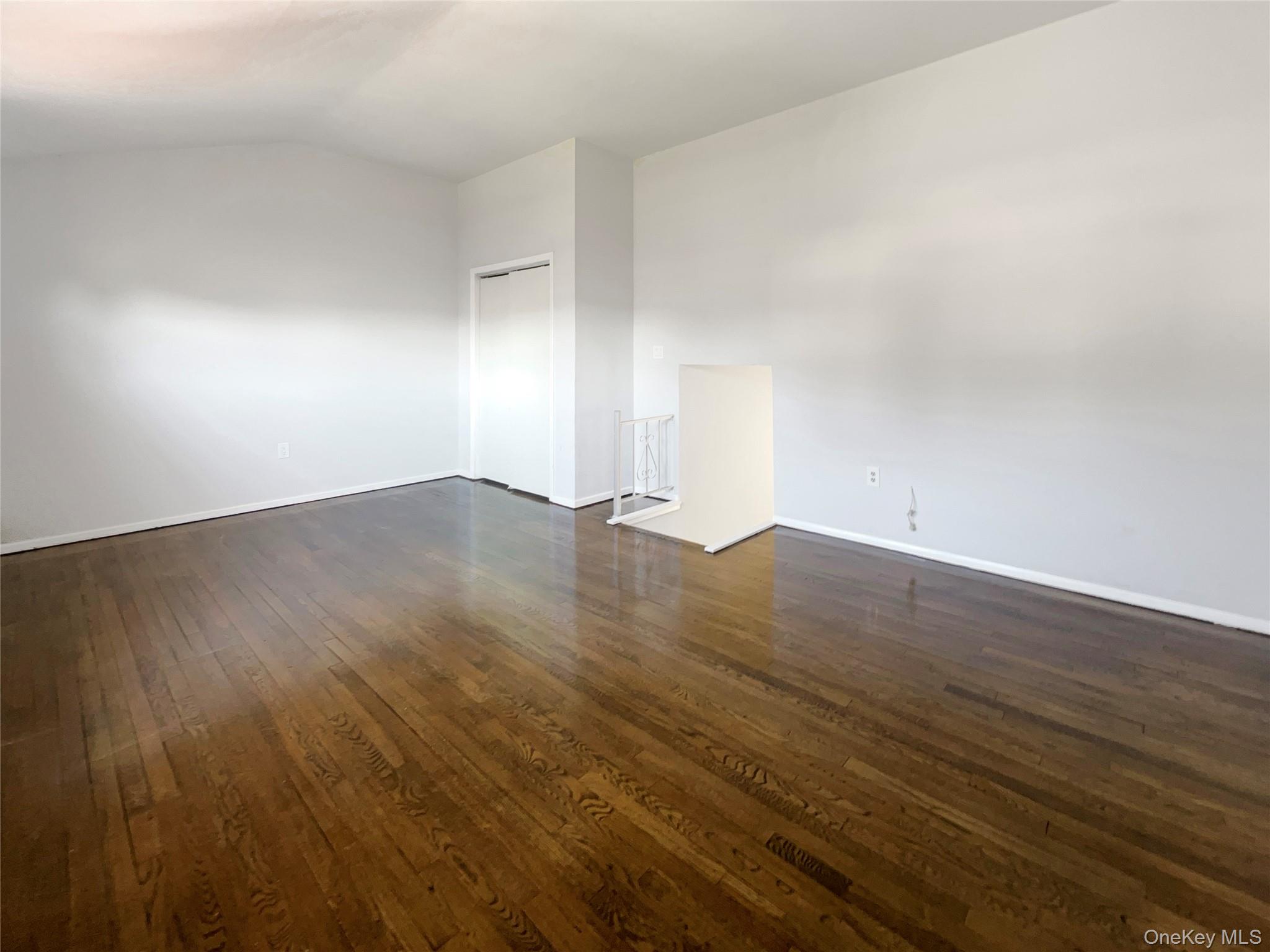 371 Pennsylvania Avenue, Mineola, NY 11501