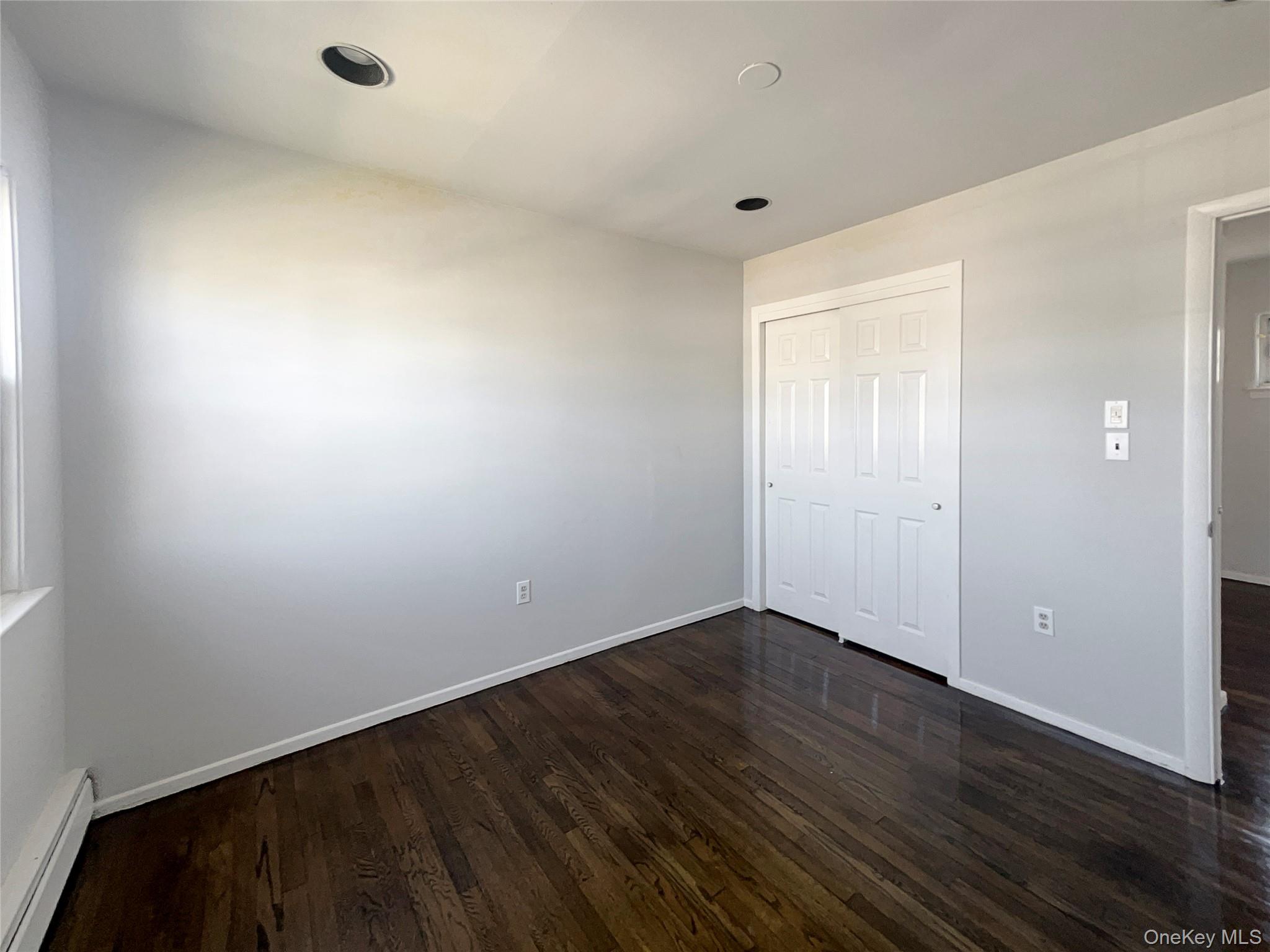 371 Pennsylvania Avenue, Mineola, NY 11501