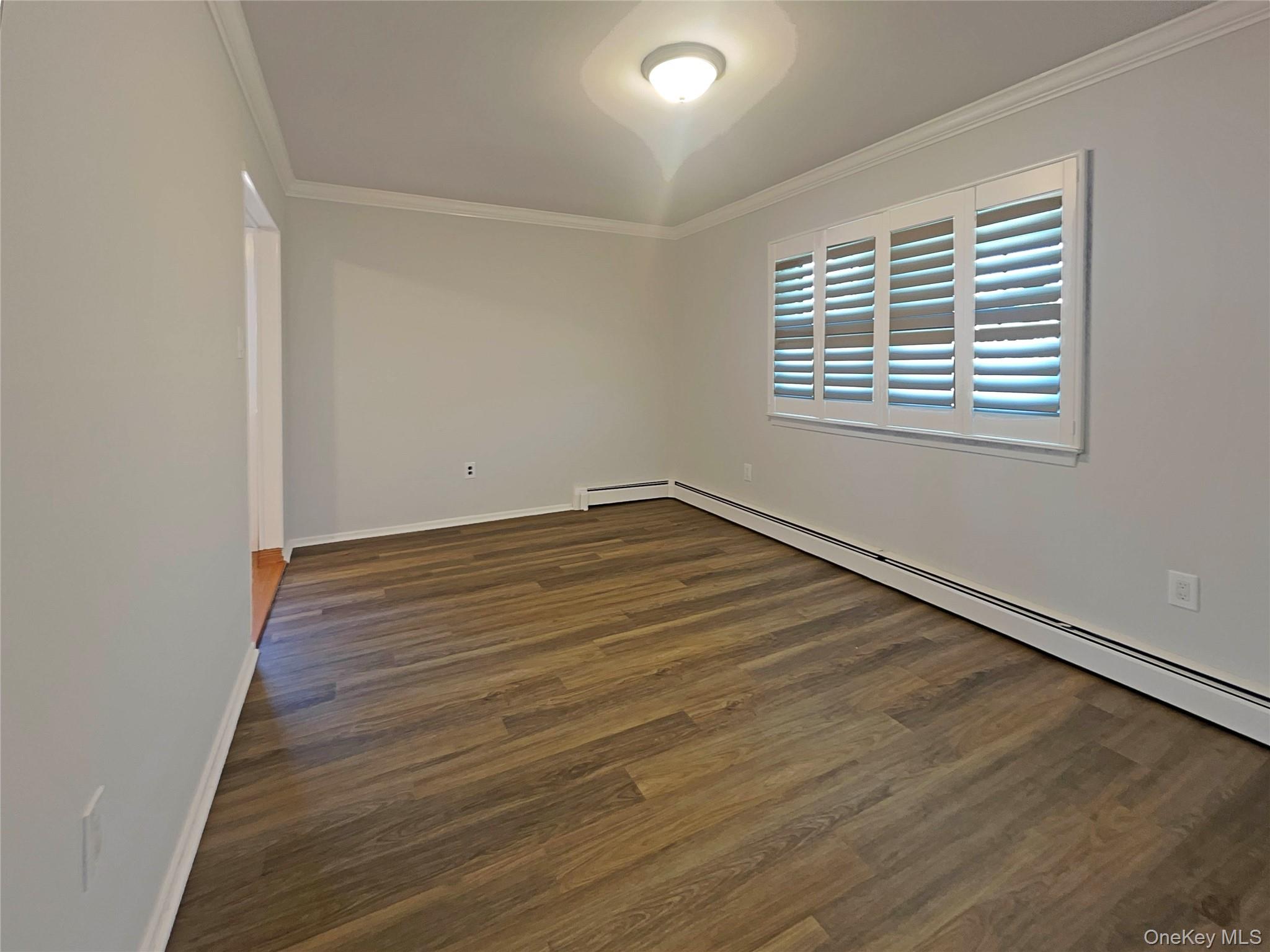 371 Pennsylvania Avenue, Mineola, NY 11501