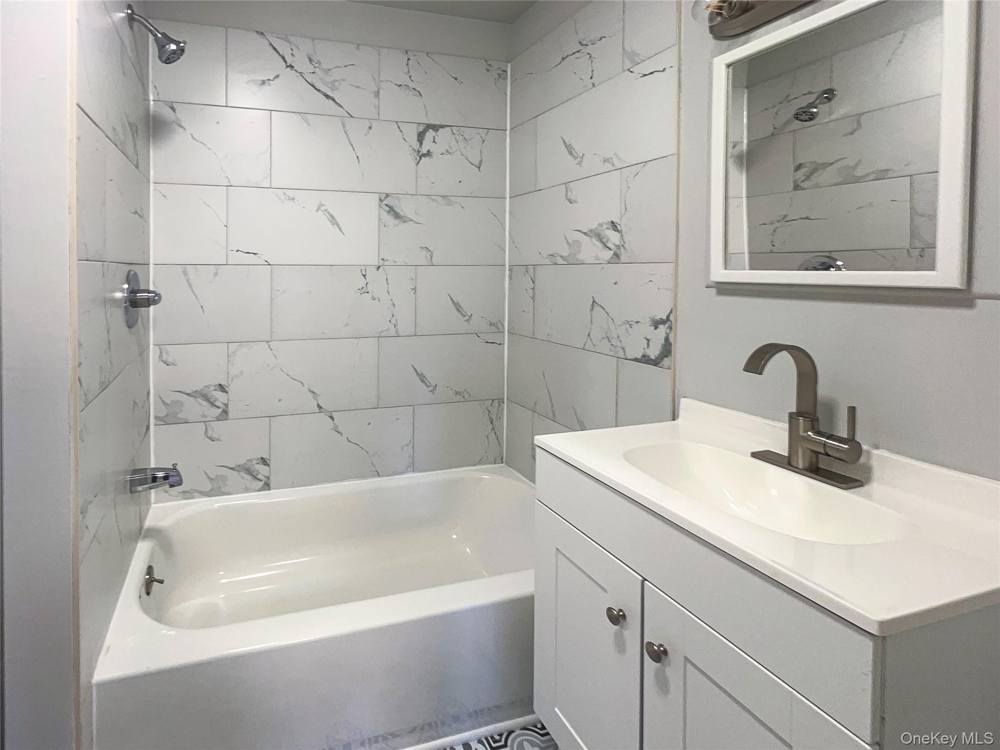 371 Pennsylvania Avenue, Mineola, NY 11501