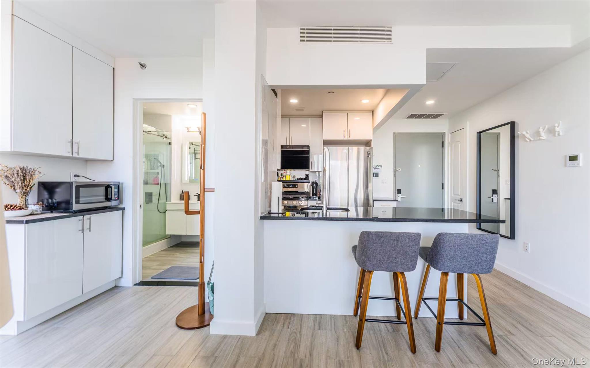 144-27 Sanford Avenue # 8O, Flushing, NY 11355