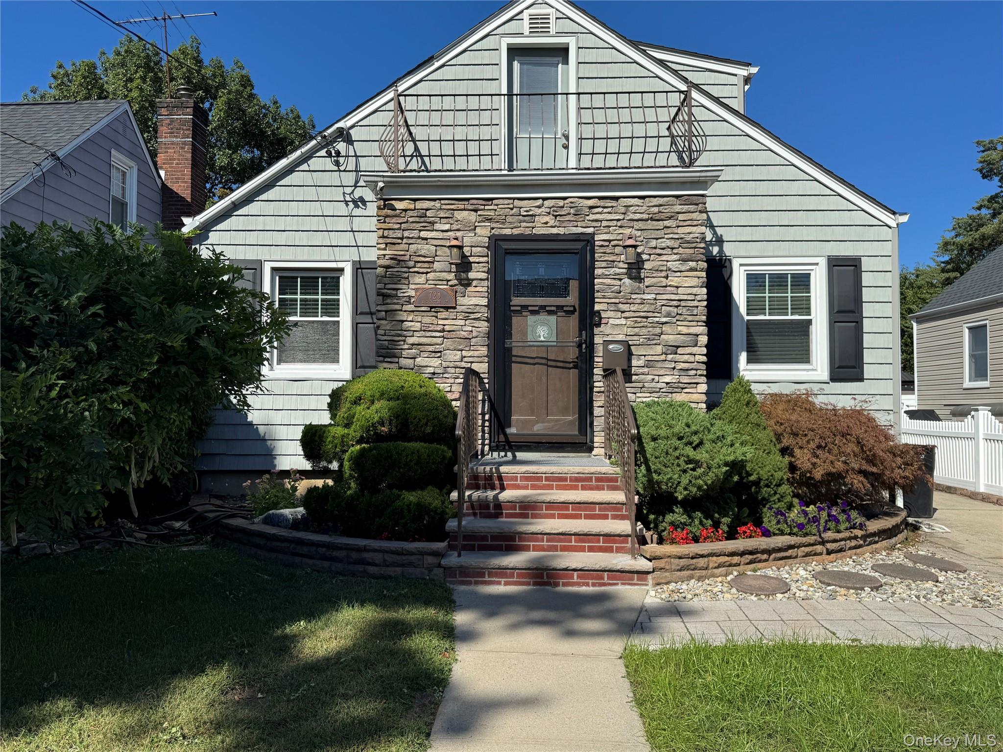720 Washington Street, Franklin Square, NY 11010