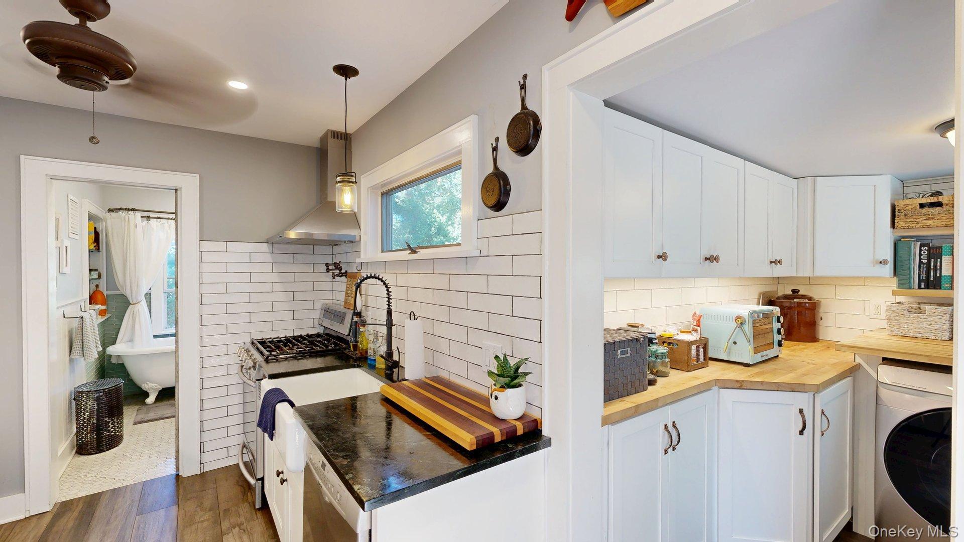 19 Island Road, Sound Beach, NY 11789