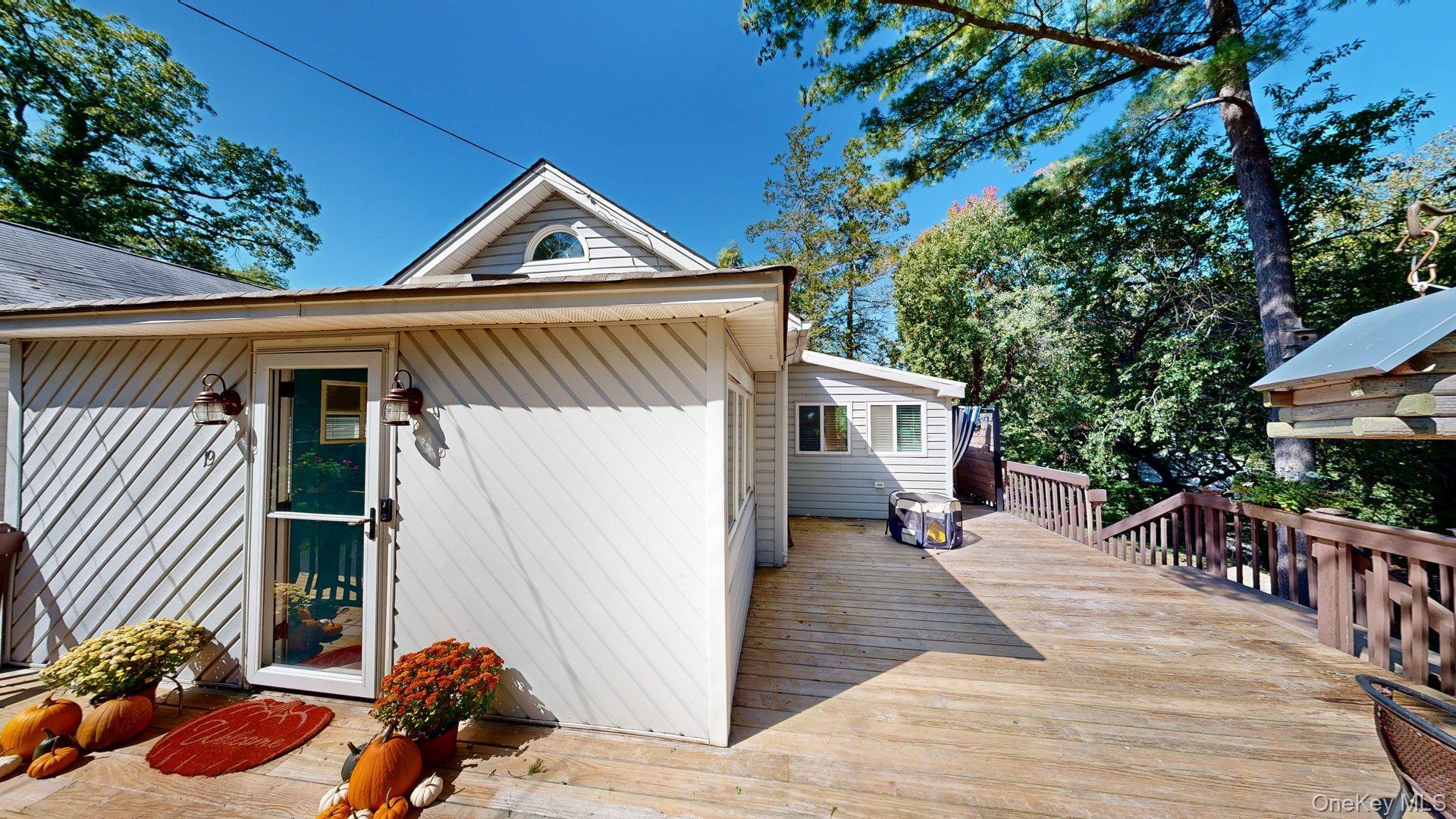 19 Island Road, Sound Beach, NY 11789