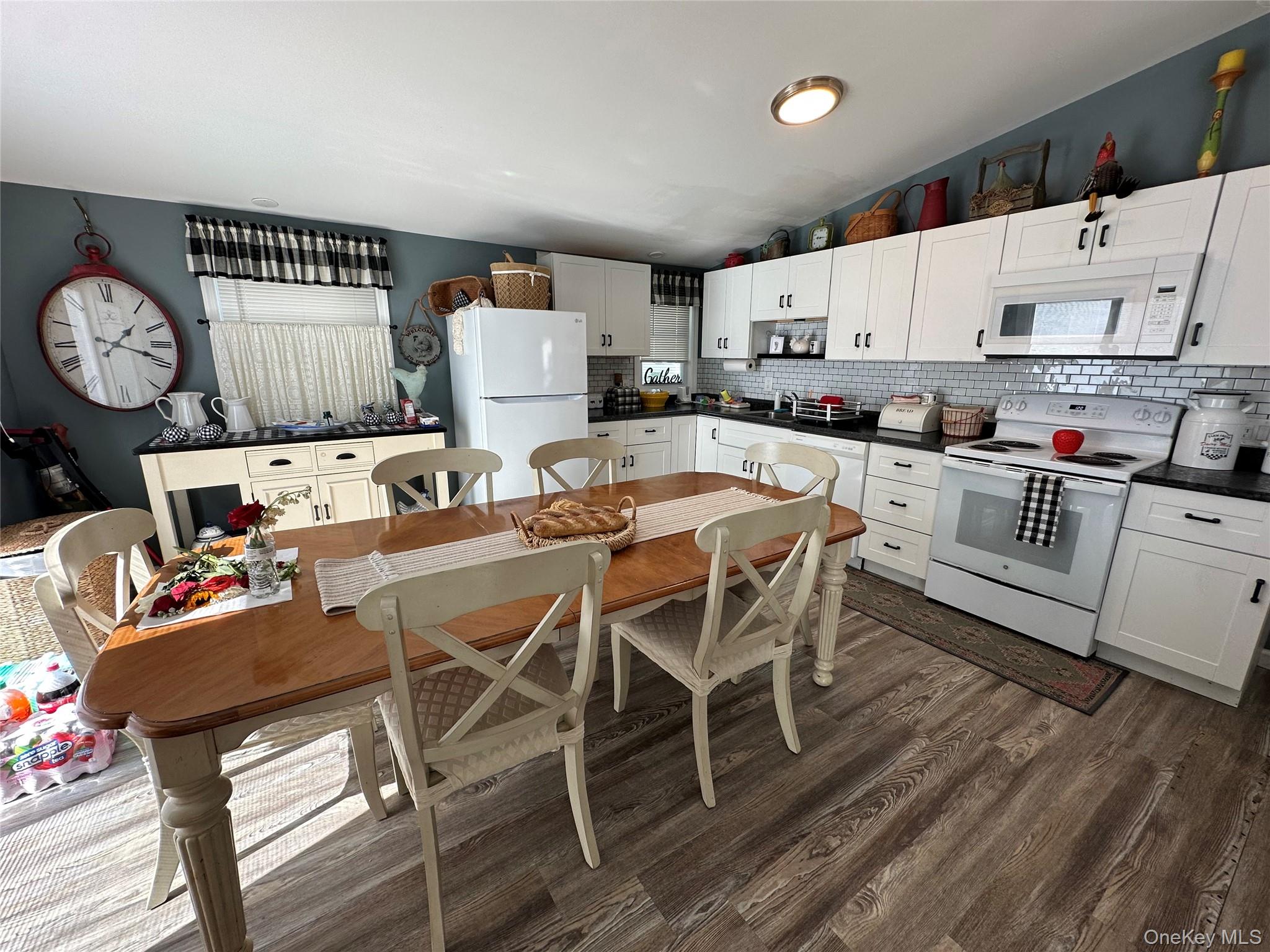 53 Village Circle S, Manorville, NY 11949