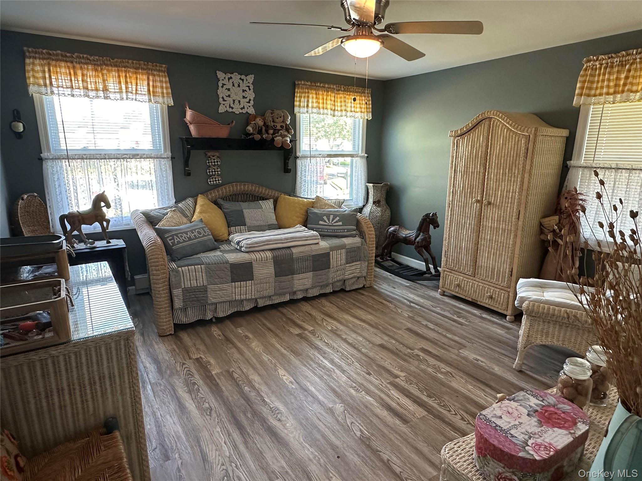 53 Village Circle S, Manorville, NY 11949