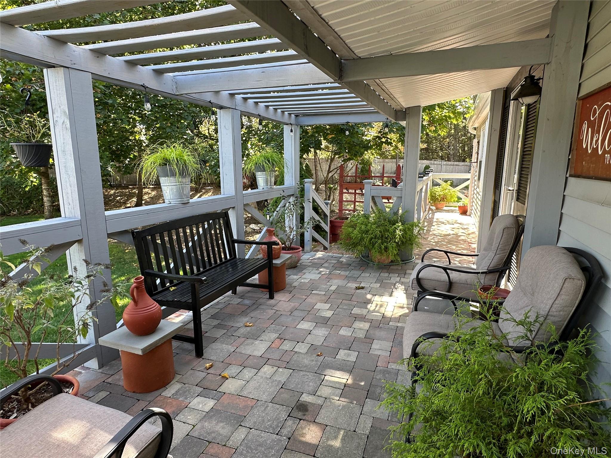 53 Village Circle S, Manorville, NY 11949