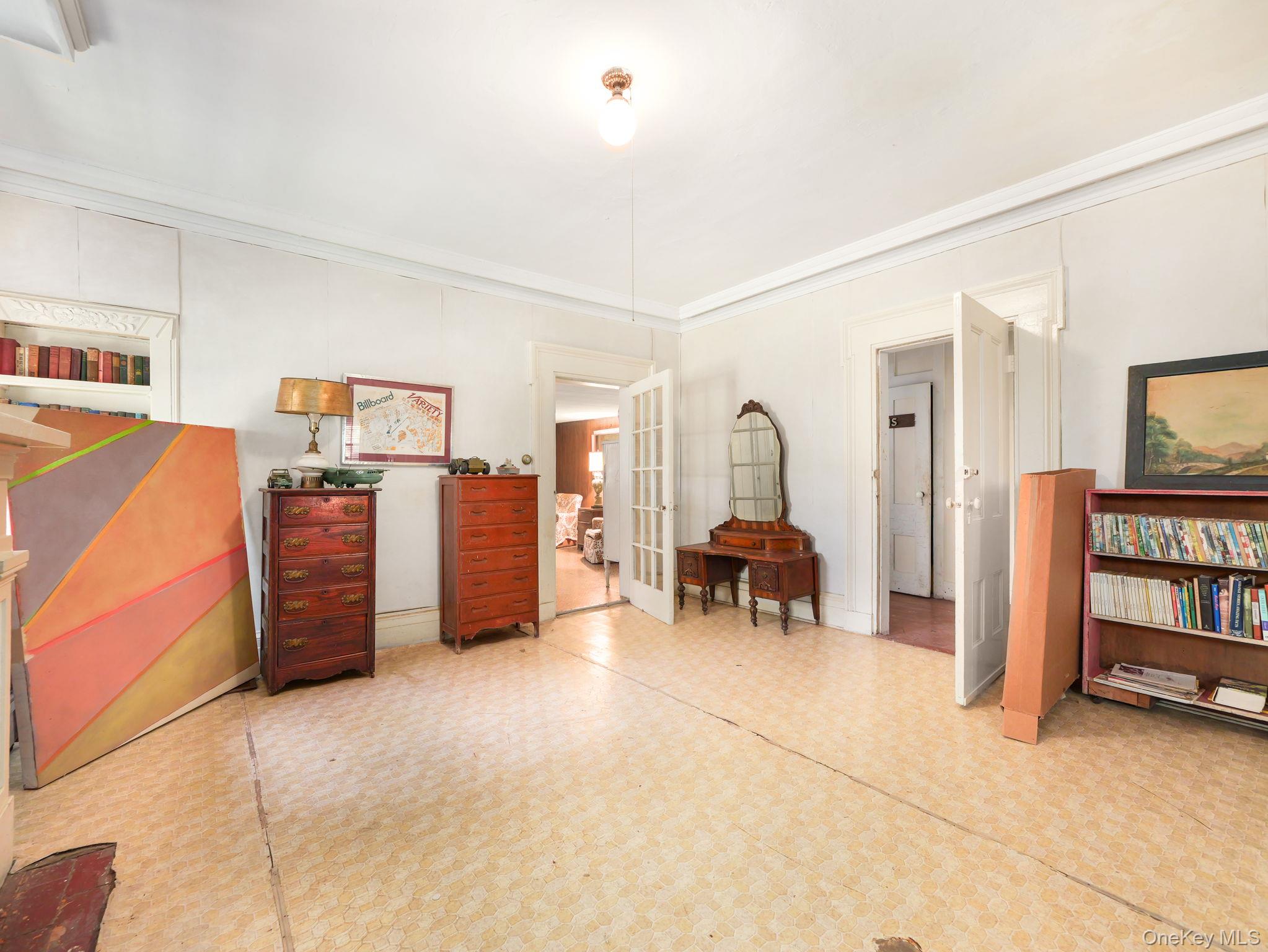 19 Oakland Valley Road, Cuddebackville, NY 12729