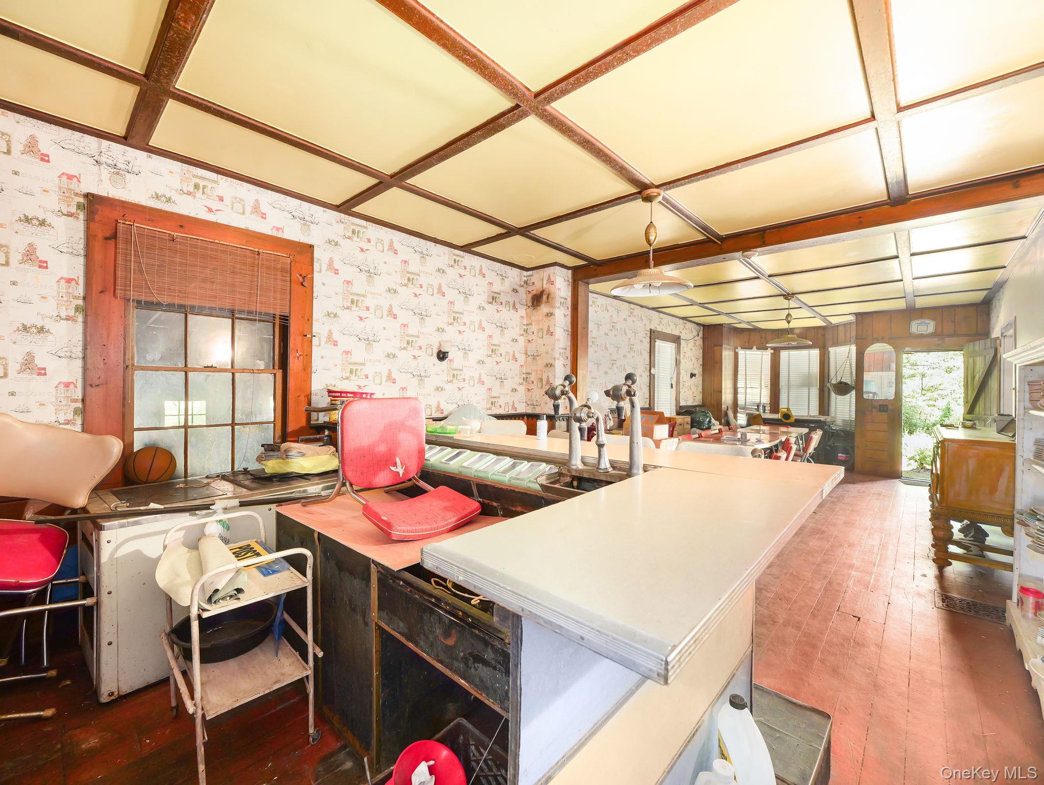 19 Oakland Valley Road, Cuddebackville, NY 12729