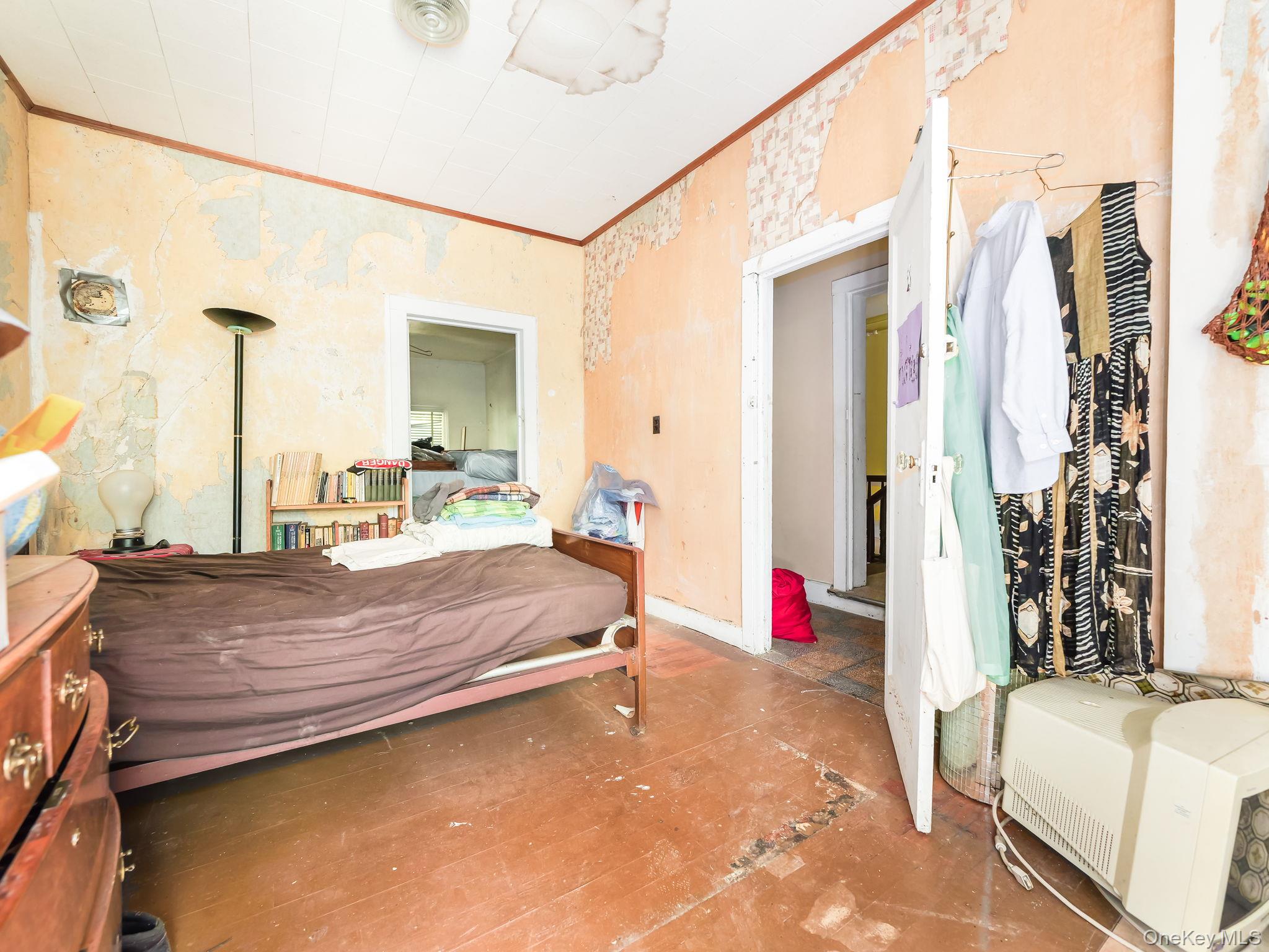 19 Oakland Valley Road, Cuddebackville, NY 12729