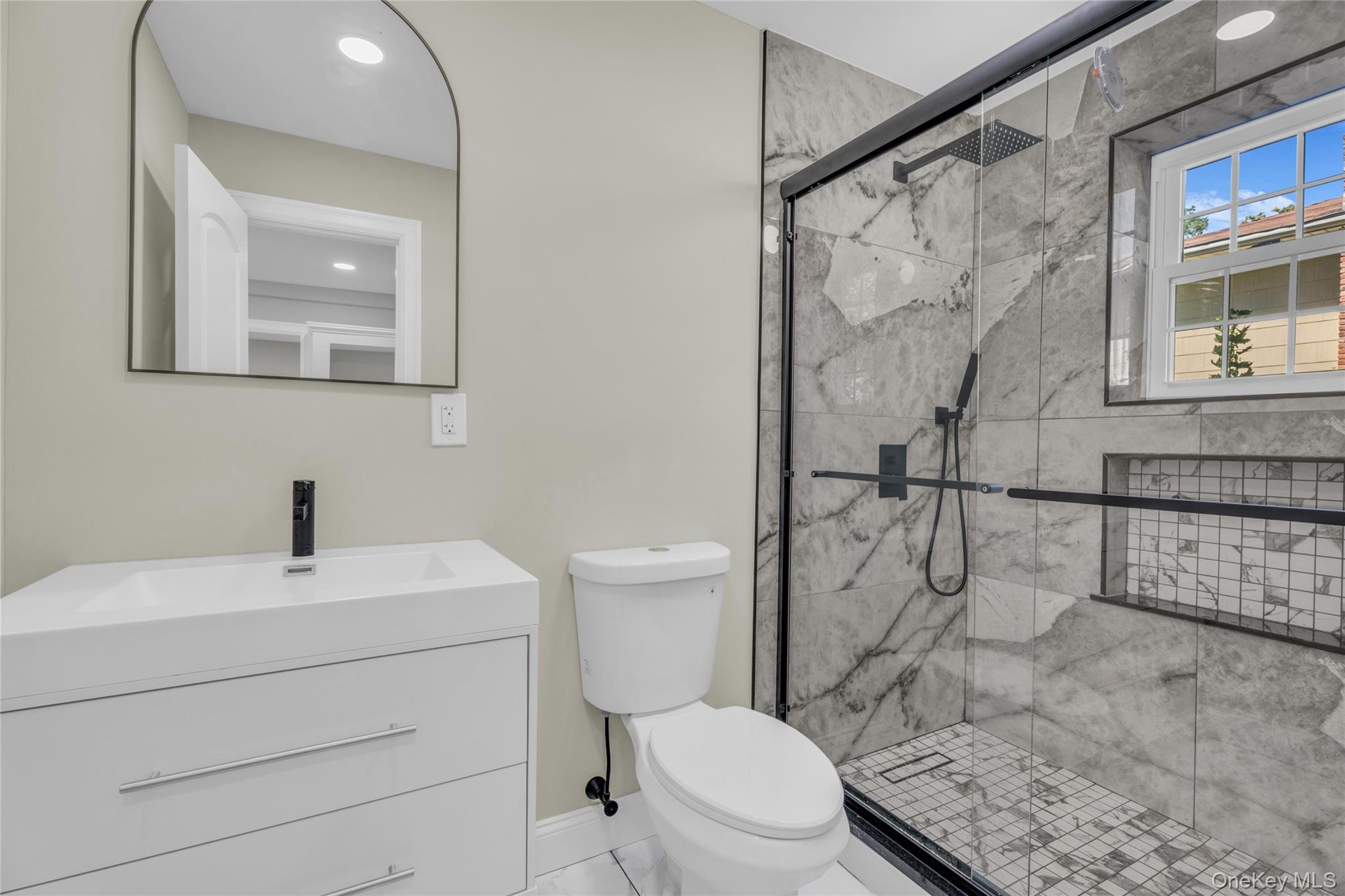 99 W 2nd Street, Lake Ronkonkoma, NY 11779