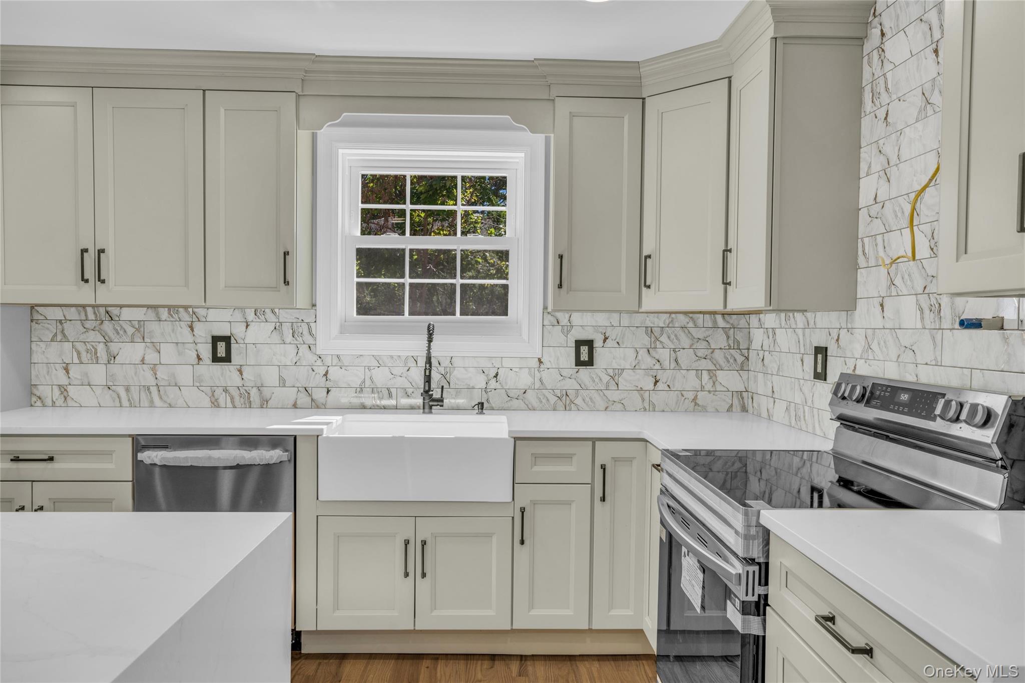 99 W 2nd Street, Lake Ronkonkoma, NY 11779