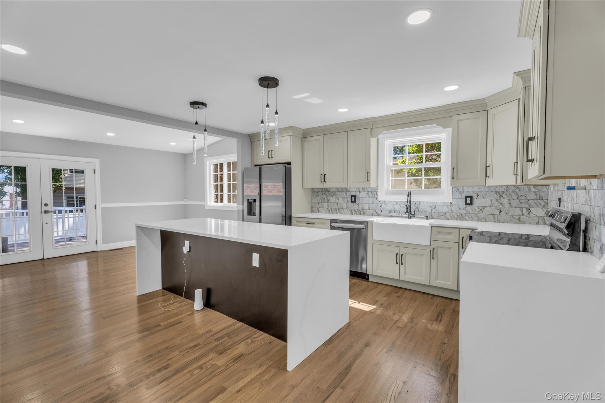 99 W 2nd Street, Lake Ronkonkoma, NY 11779