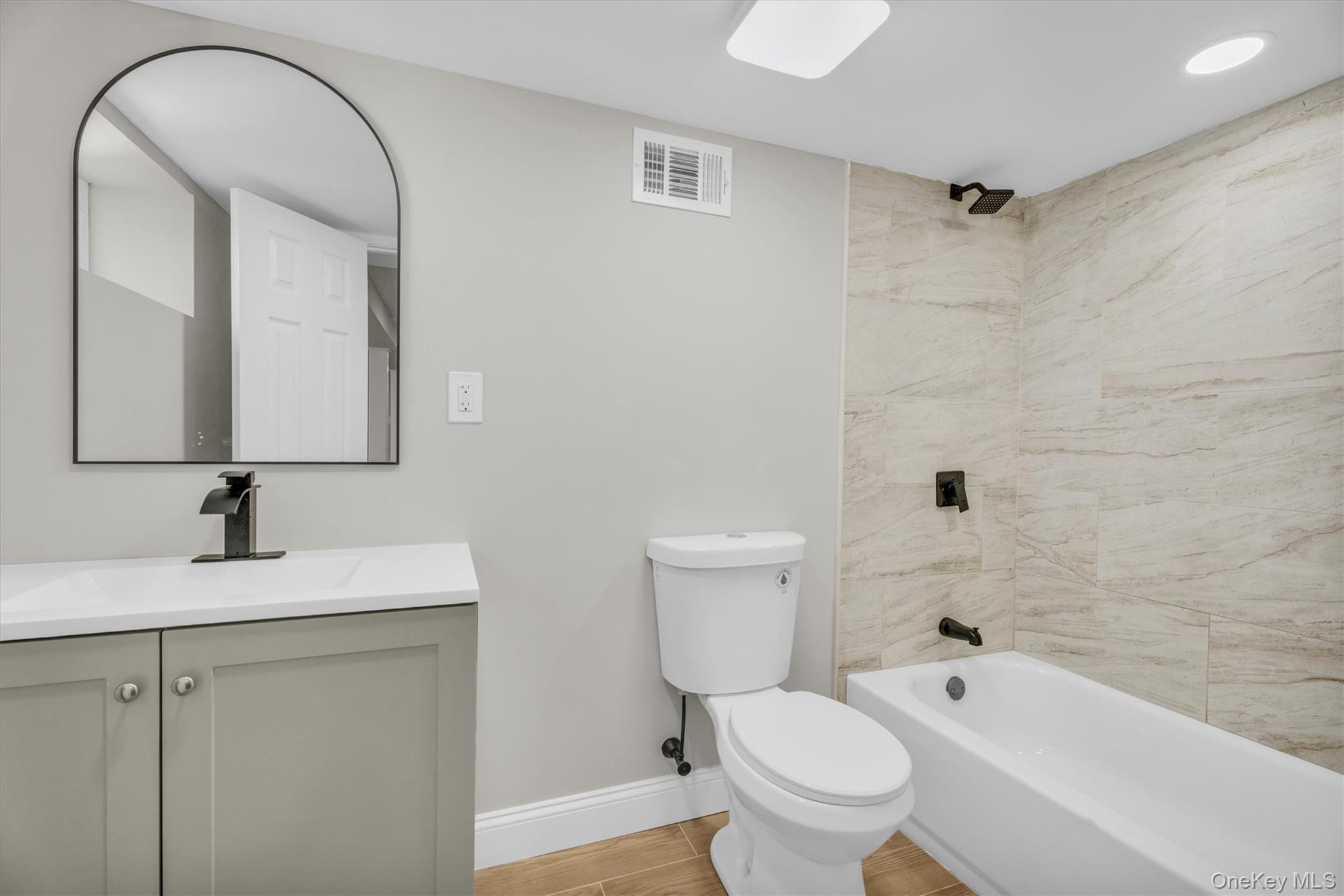 99 W 2nd Street, Lake Ronkonkoma, NY 11779