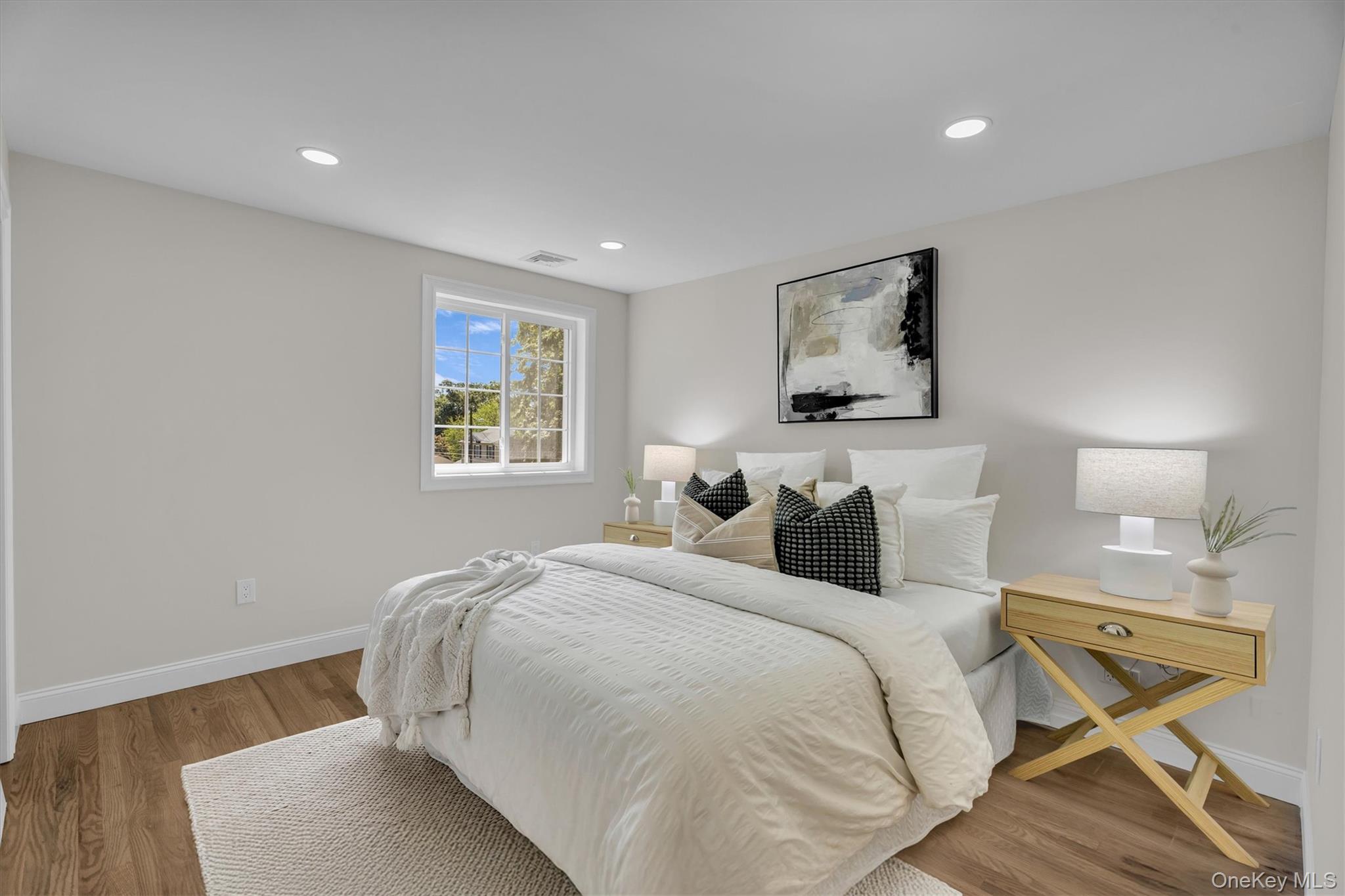 99 W 2nd Street, Lake Ronkonkoma, NY 11779