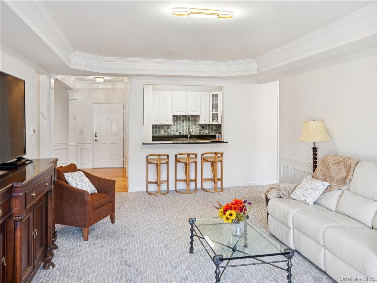 28 N De Baun Avenue # 208, Airmont, NY 10901