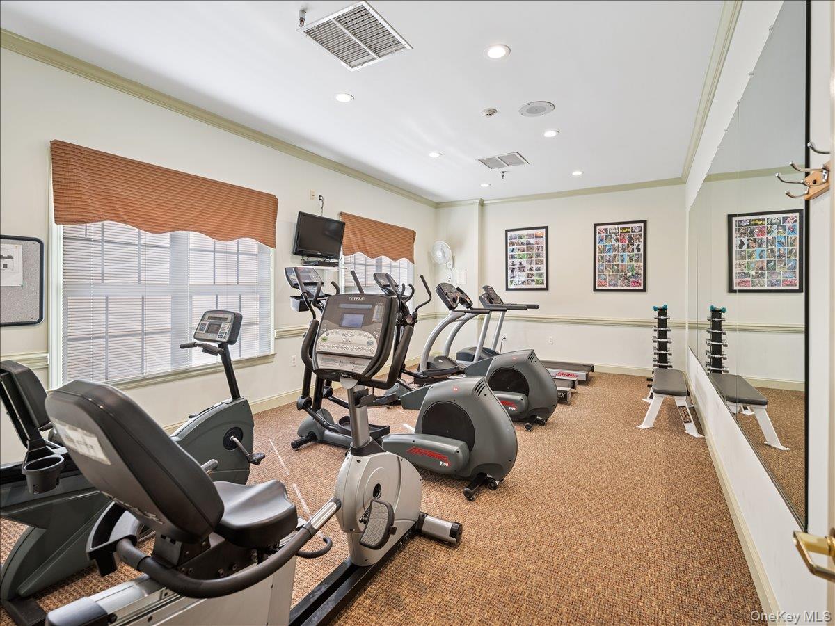 28 N De Baun Avenue # 208, Airmont, NY 10901