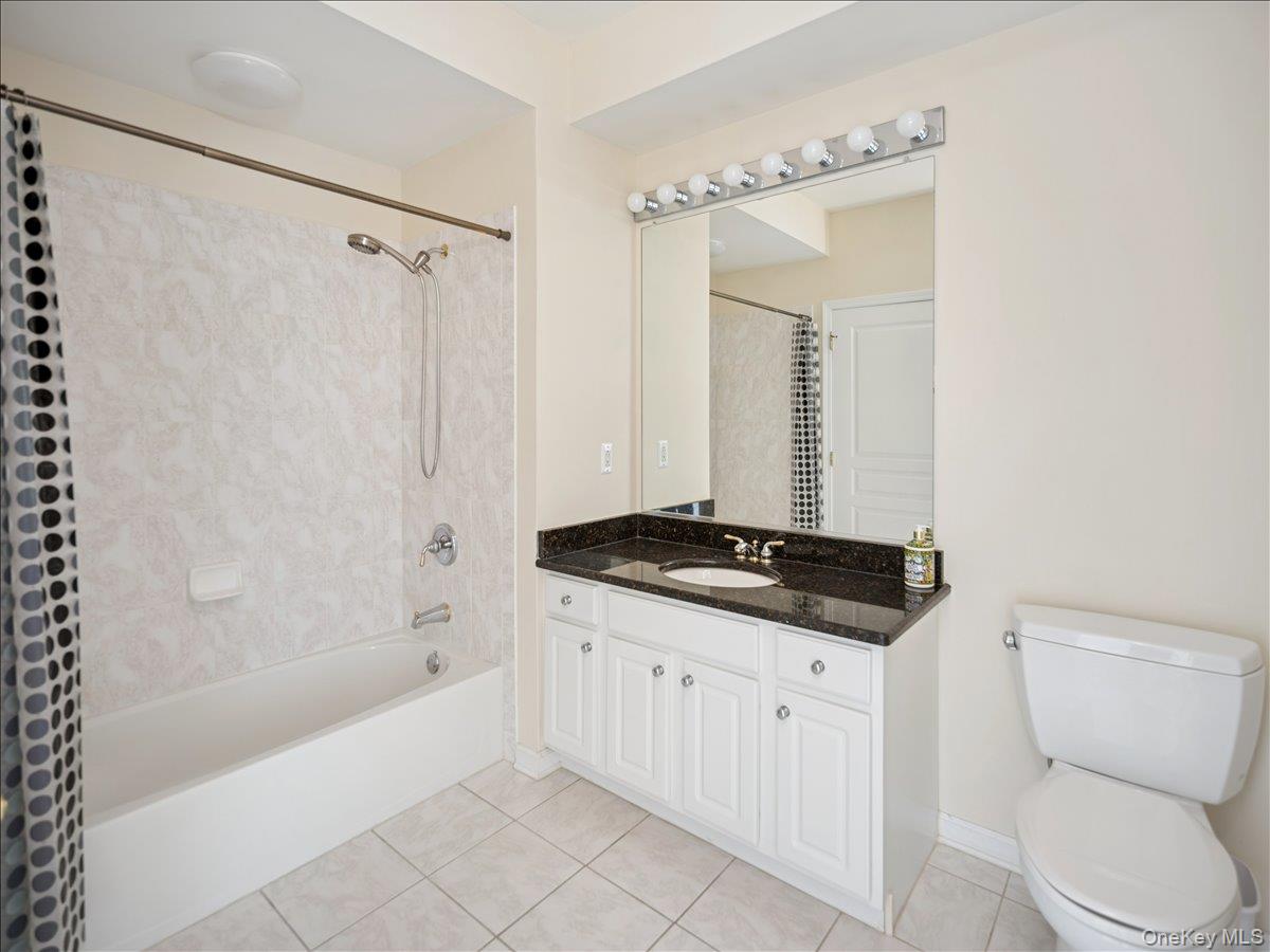 28 N De Baun Avenue # 208, Airmont, NY 10901