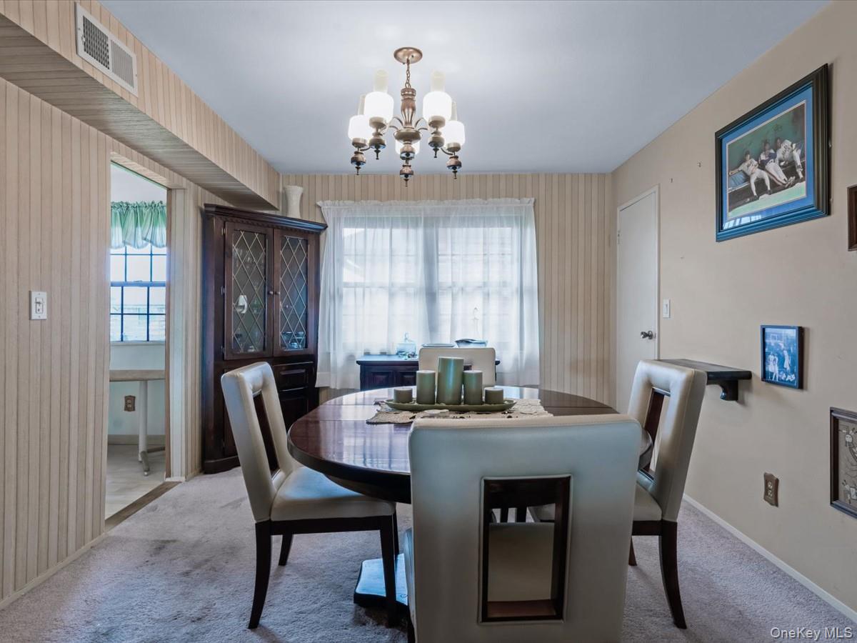 475 Mariners Way, Copiague, NY 11726