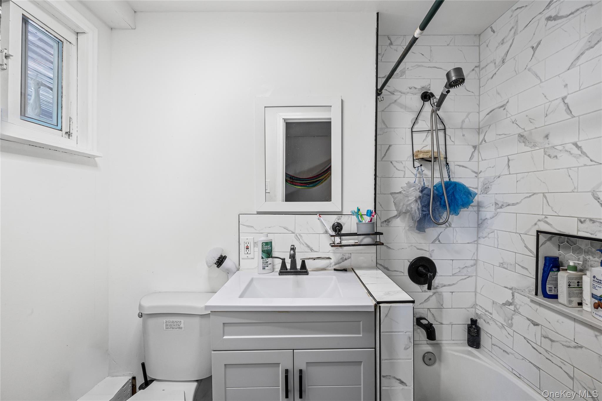 75 Oak Street, Amityville, NY 11701