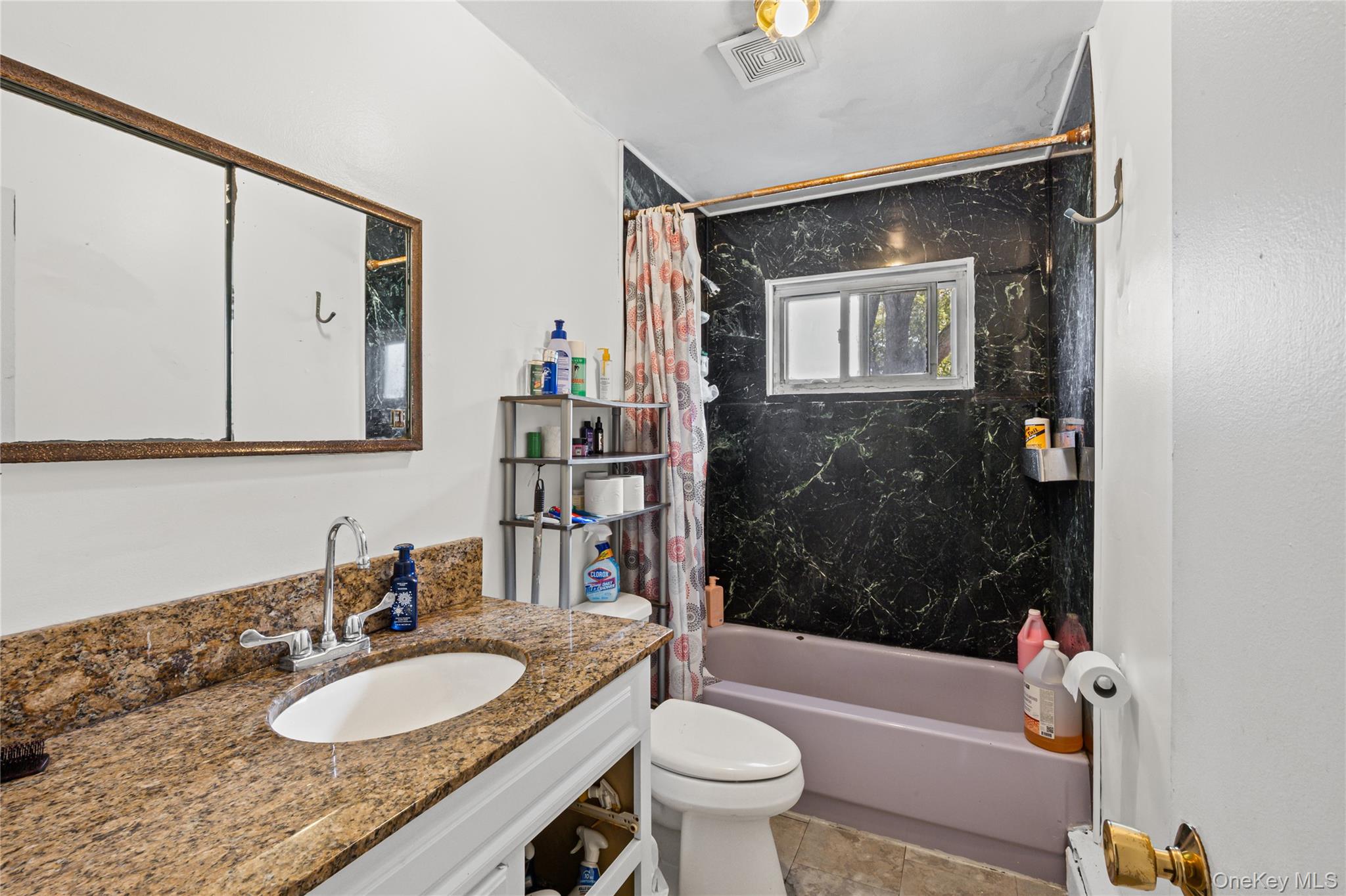 75 Oak Street, Amityville, NY 11701