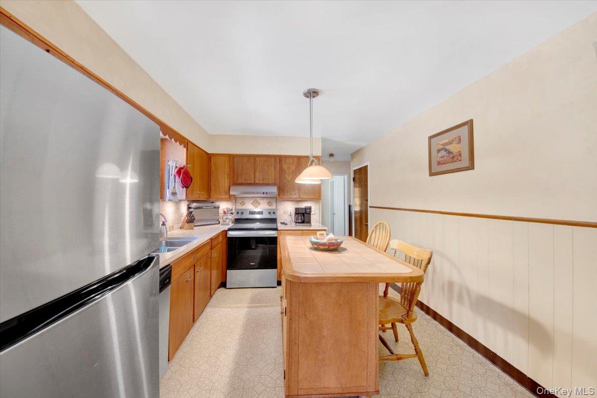 40 Baldwin Lane, Mahopac, NY 10541