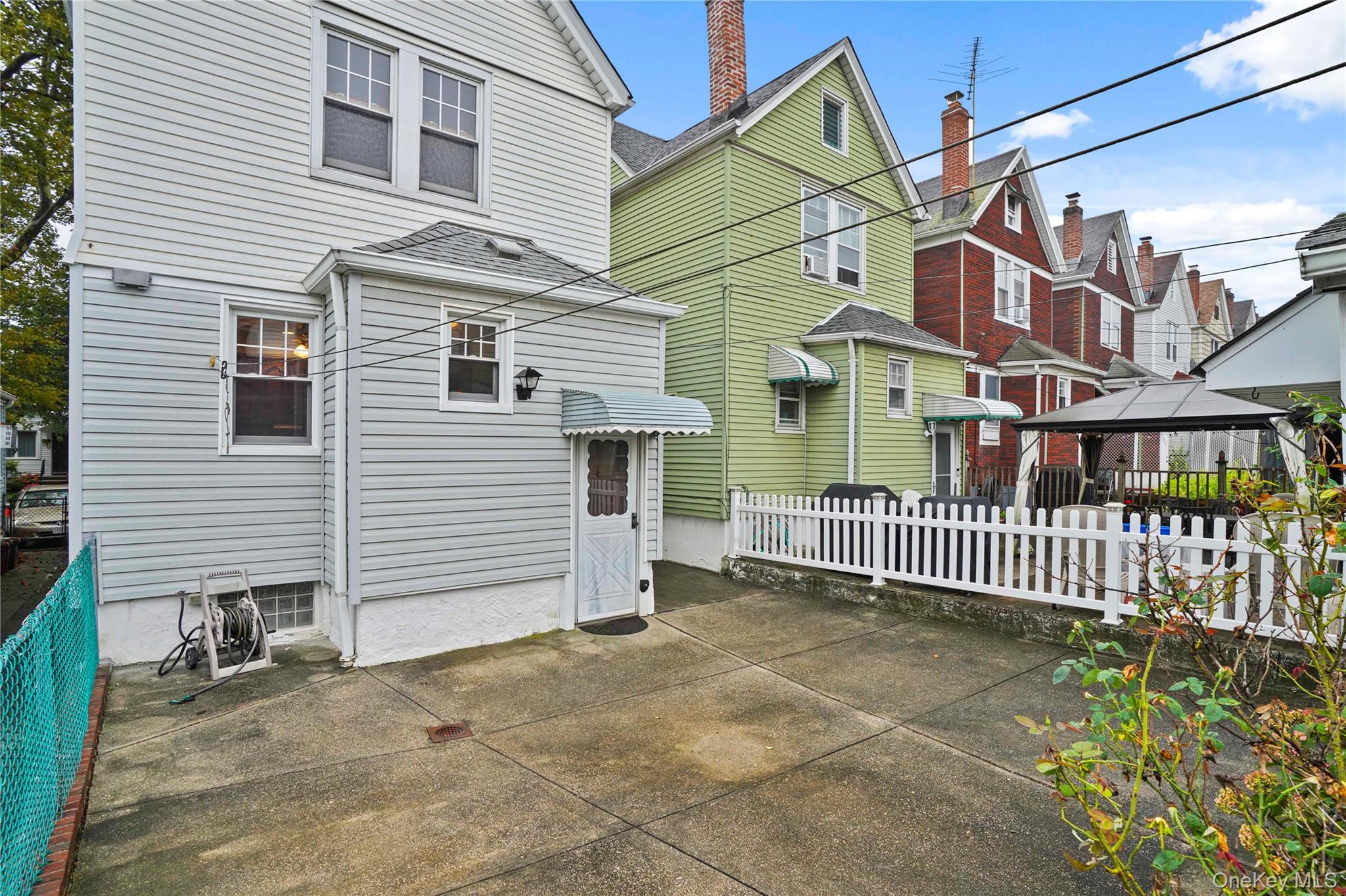 78-24 64th Lane, Glendale, NY 11385