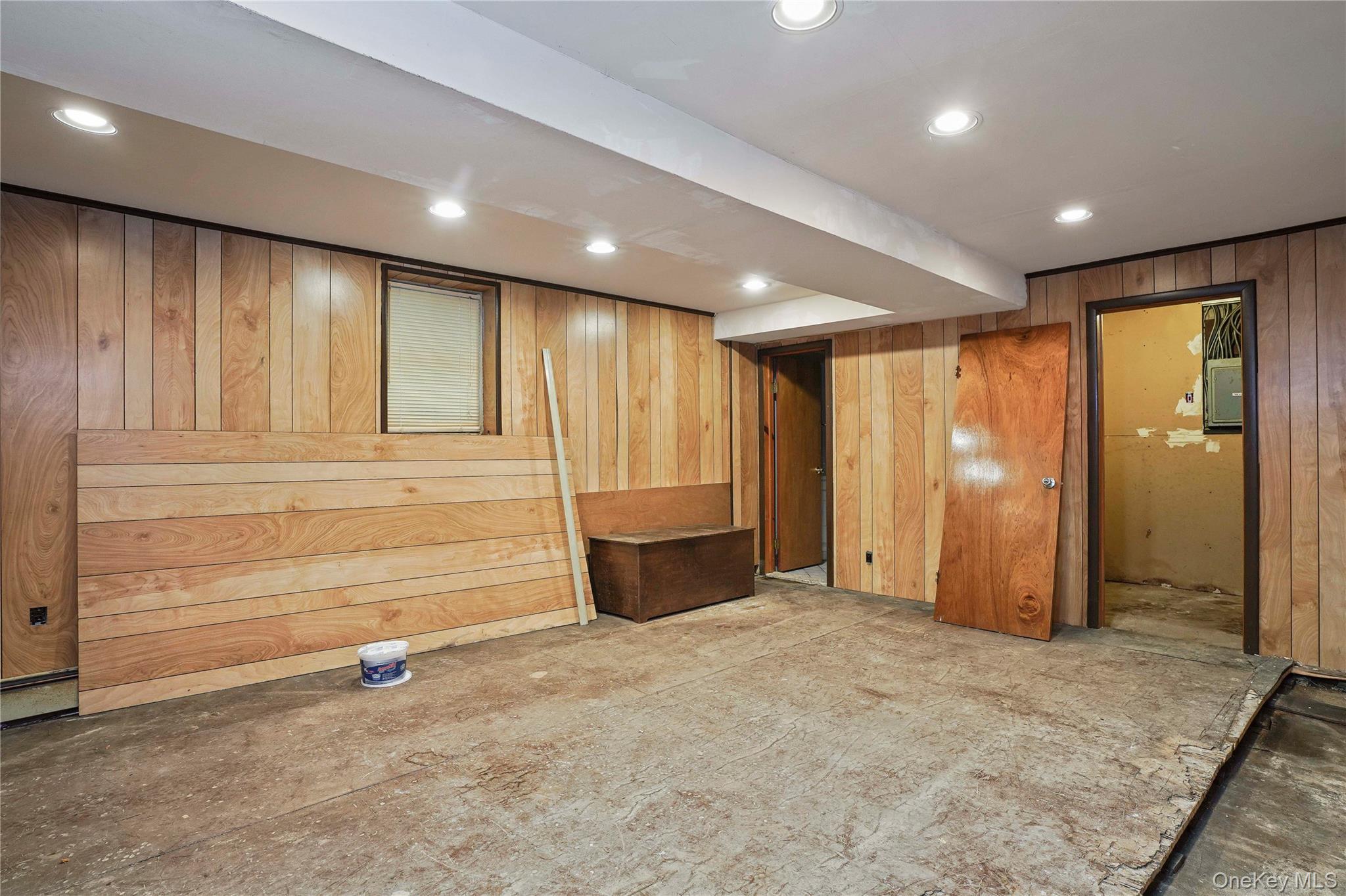 78-24 64th Lane, Glendale, NY 11385